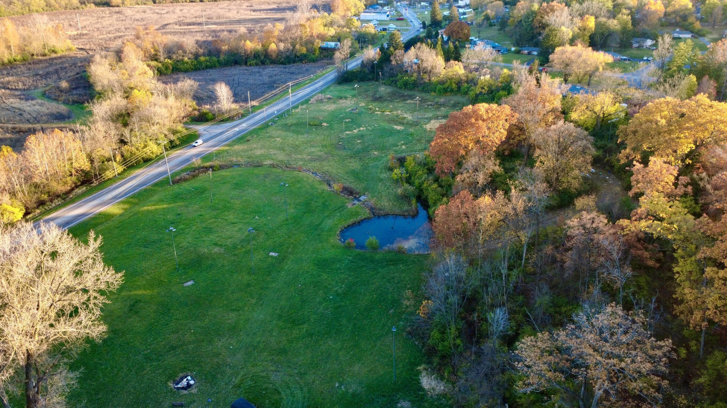 925 Upper Valley Pike — photo 1 of 8