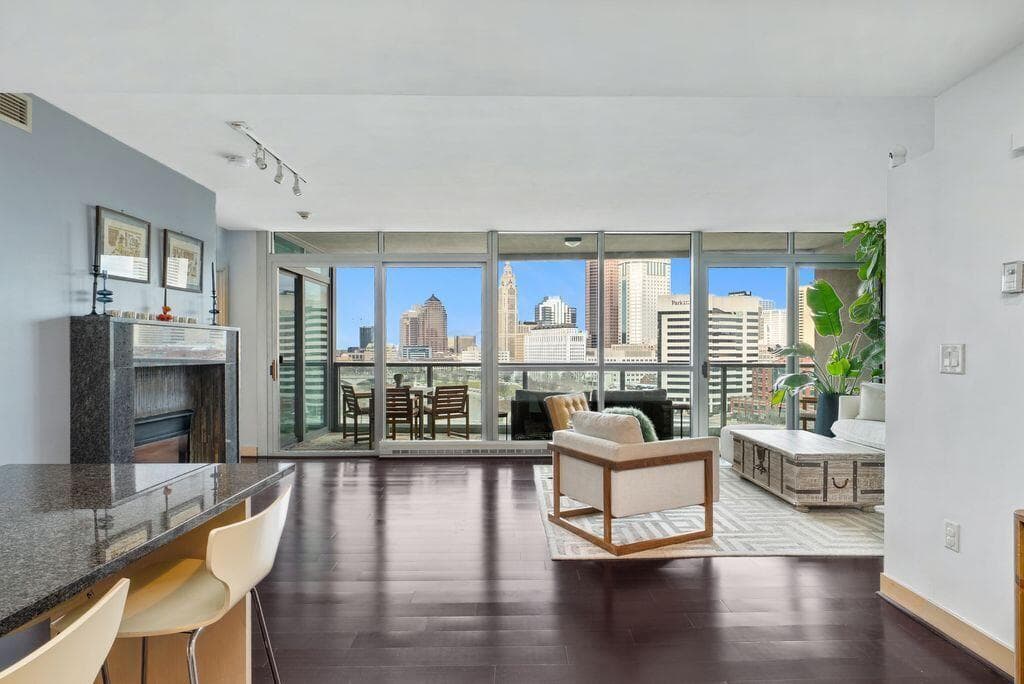 1 Miranova Place — photo 1 of 25