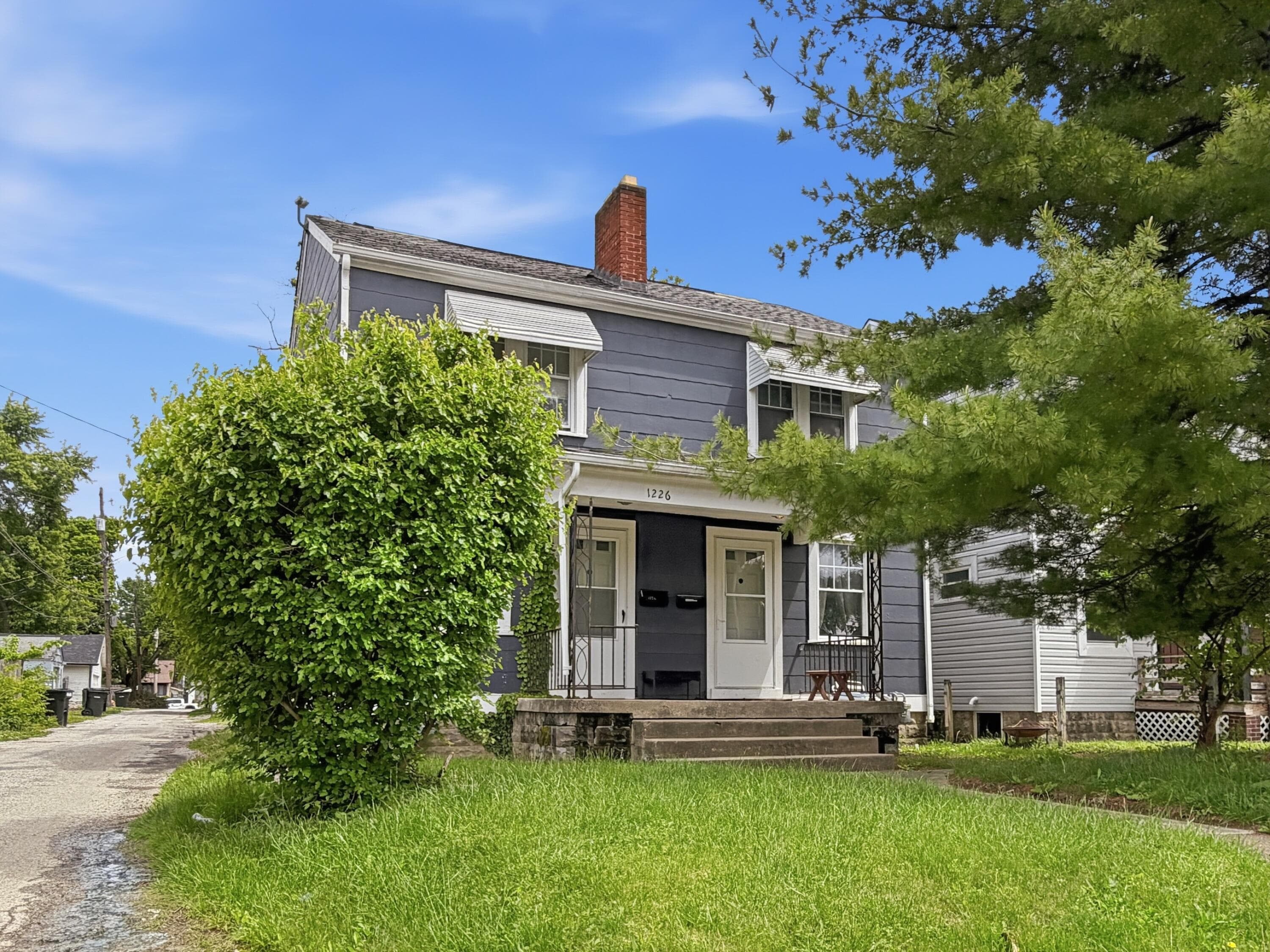 1226-1228 Gilbert Street — photo 1 of 23