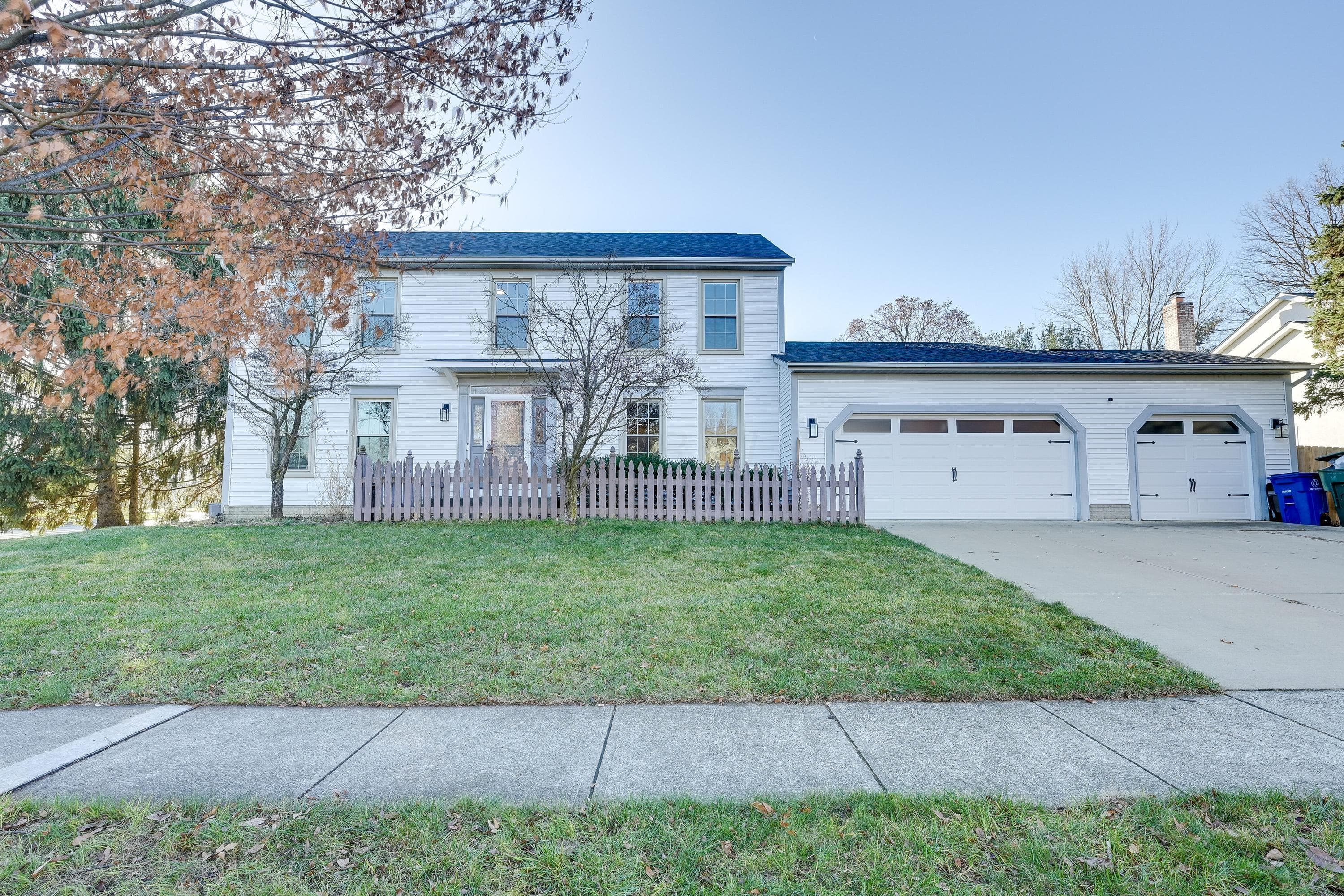 811 Mountainview Drive — photo 1 of 44