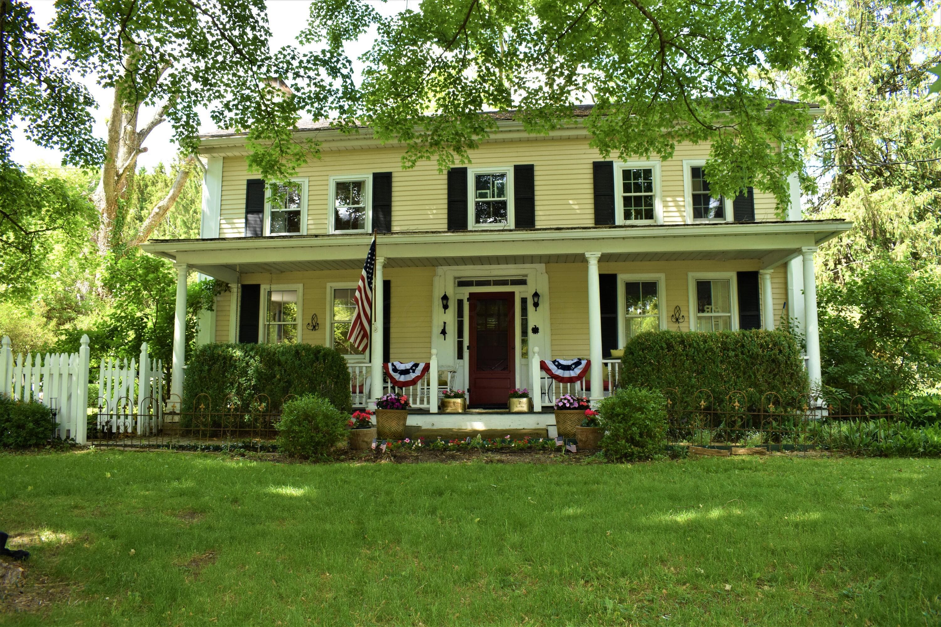2350 Broadway — photo 1 of 62