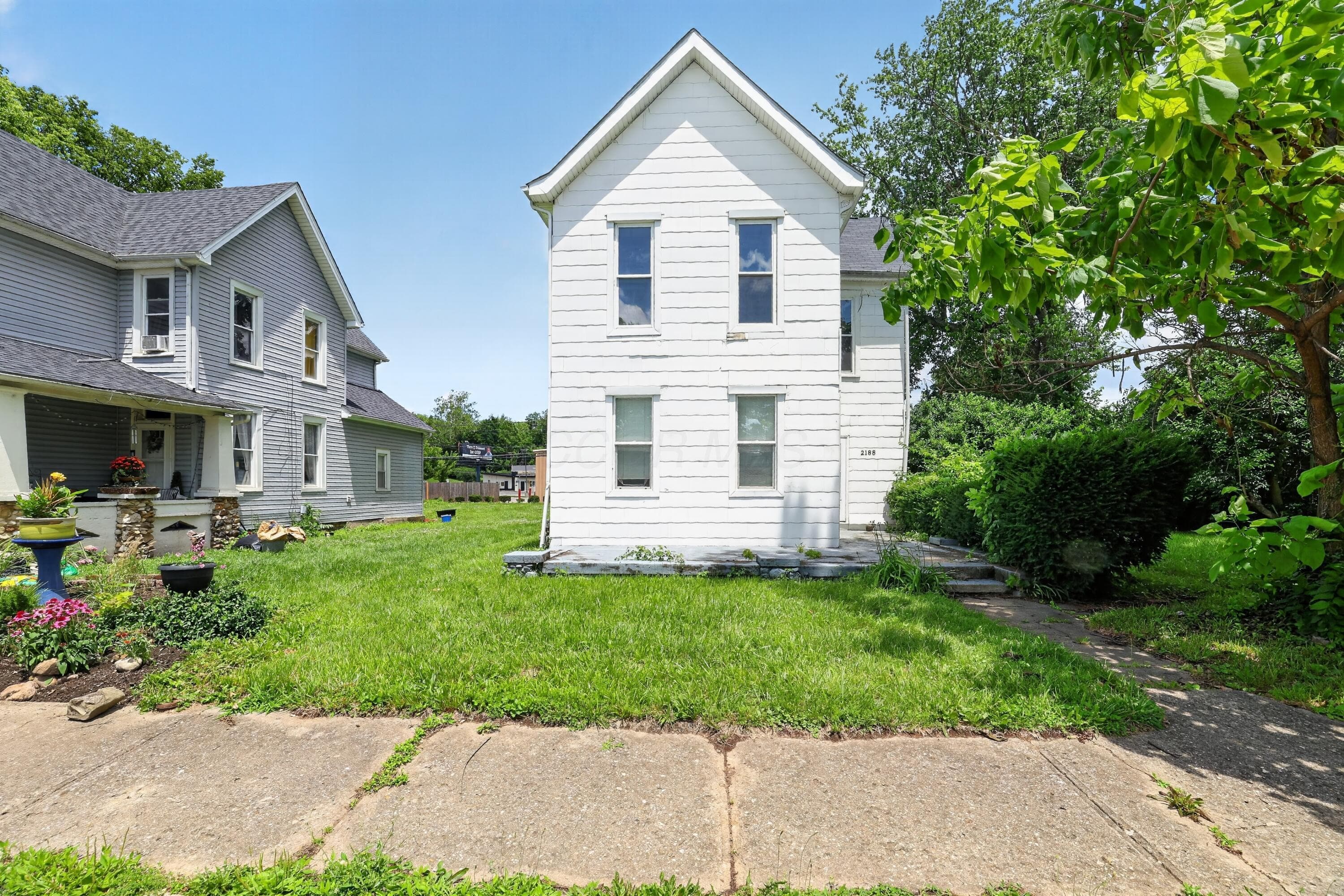 2188 Margaret Avenue — photo 1 of 2