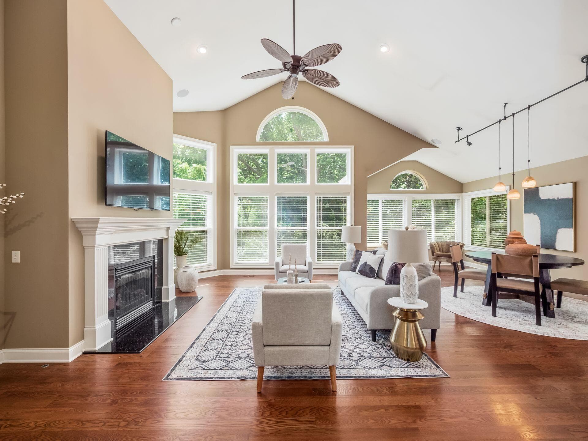 1065 Bluff Vista Drive — photo 1 of 42