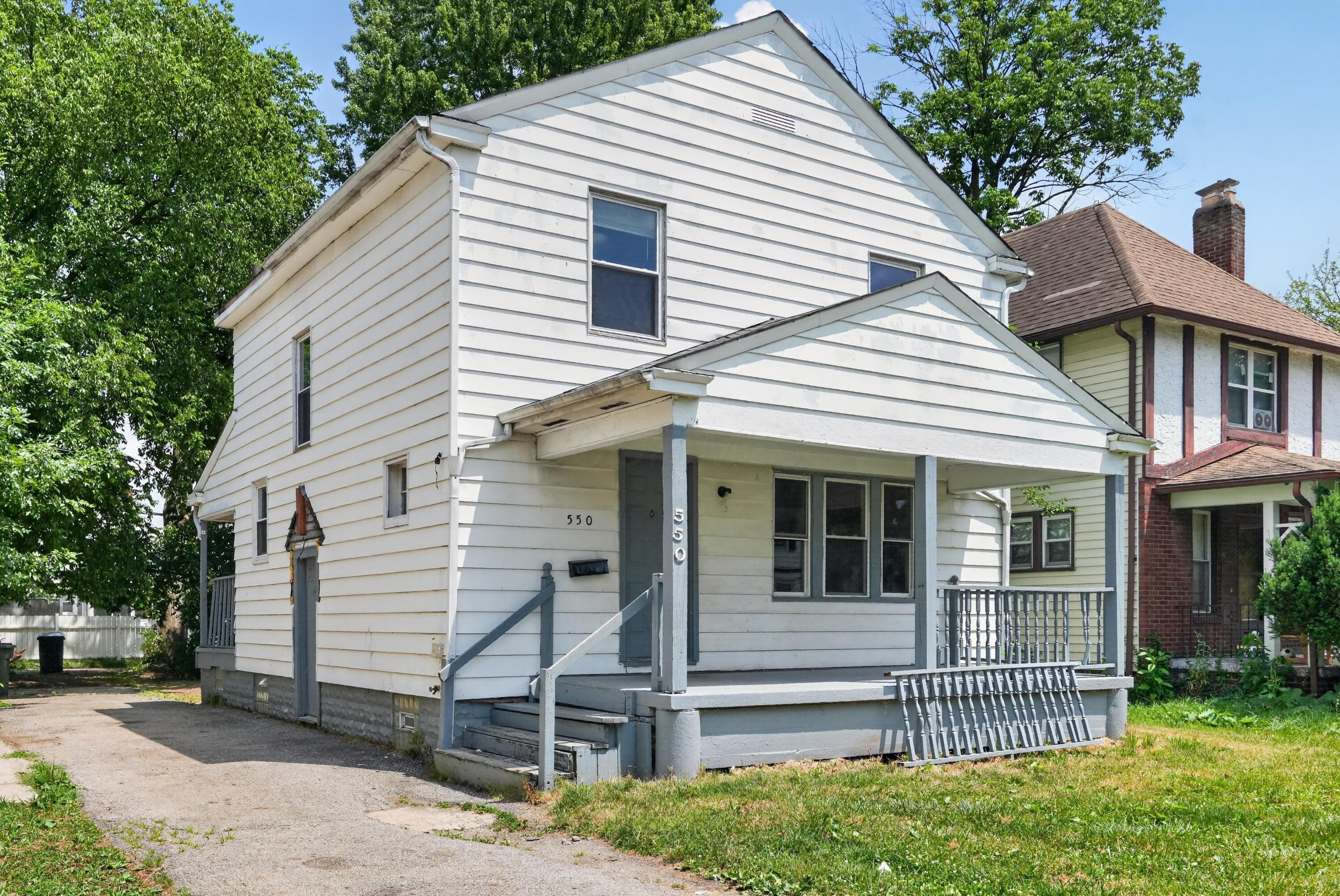 550 Wrexham Avenue — photo 1 of 15