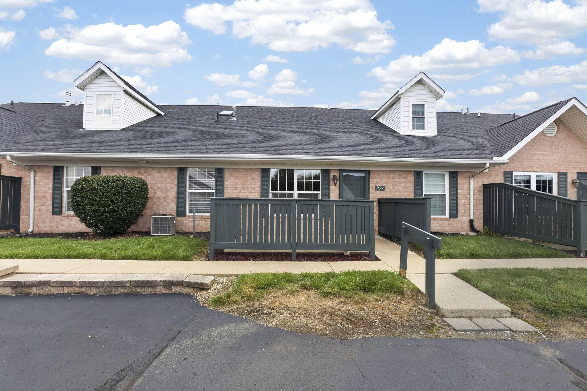 997 Kingsbury Court — photo 1 of 33