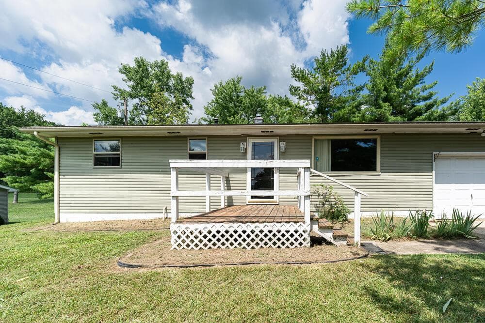 465 Vernon Drive — photo 1 of 40
