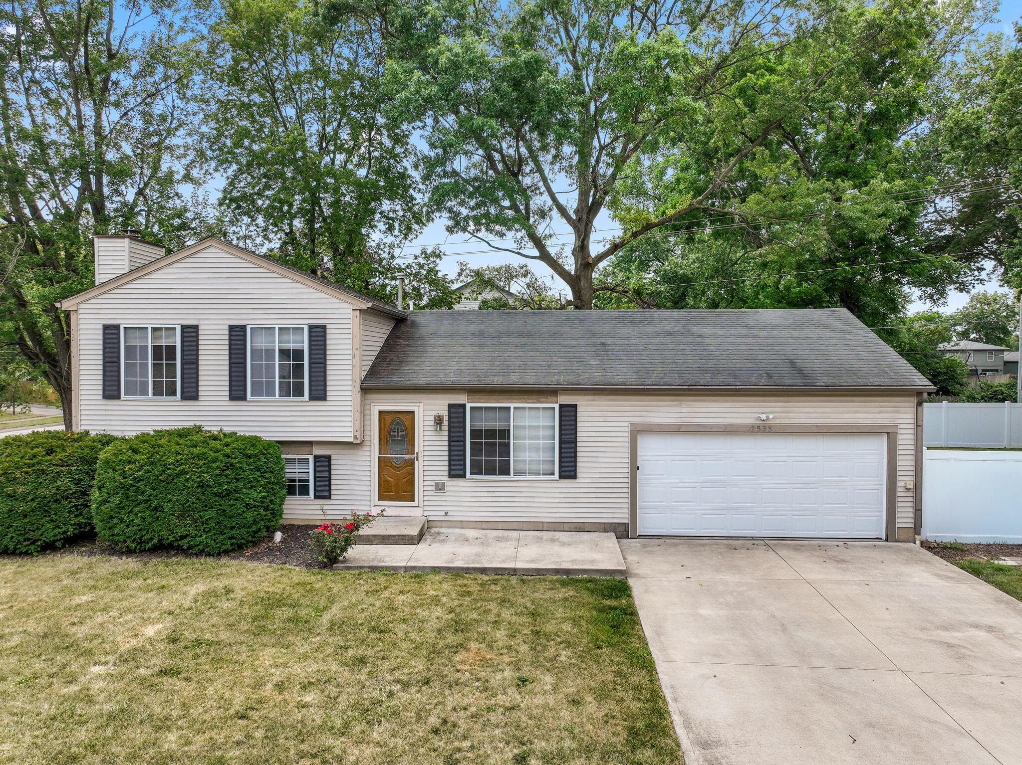 2533 Creekwillow Place — photo 1 of 54