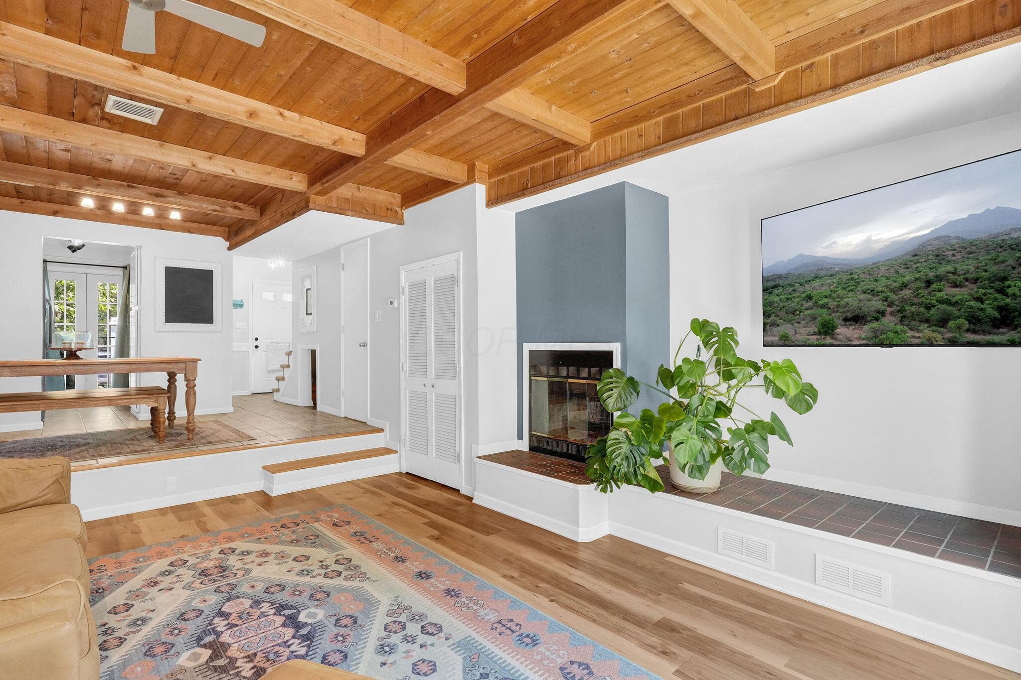 2795 Chateau Circle — photo 1 of 33