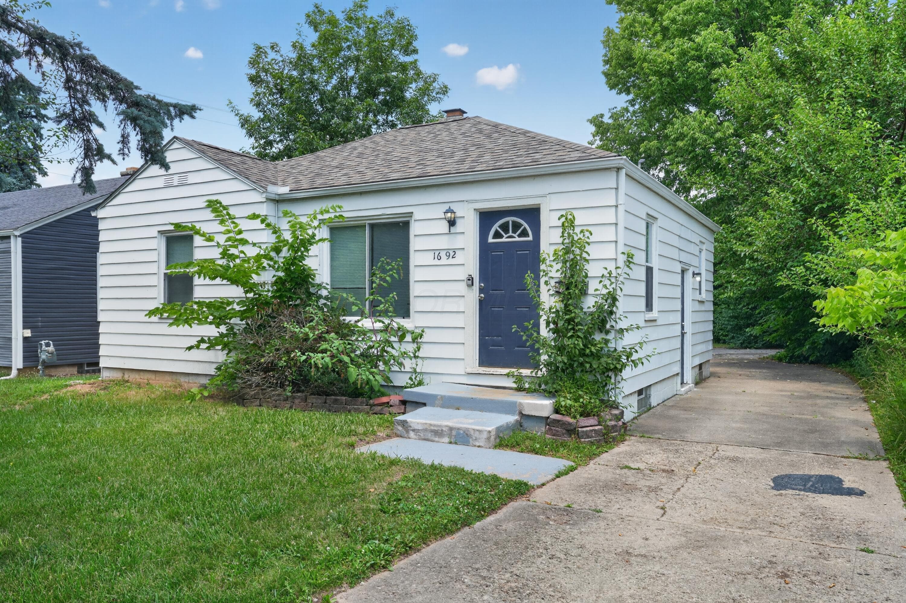 1692 Kossuth Street