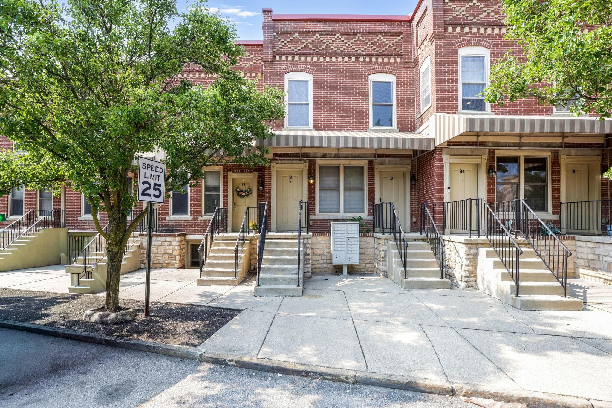 10 1/2 Clark Place — photo 1 of 29
