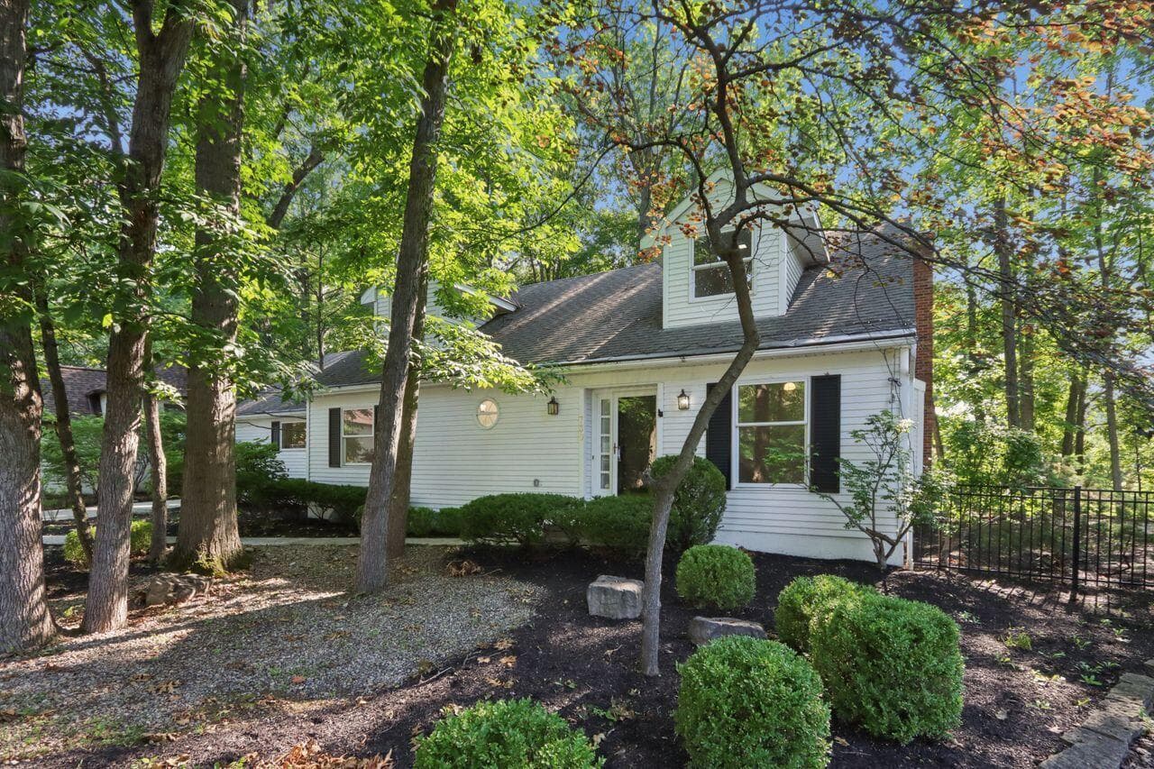 730 Mohican Way