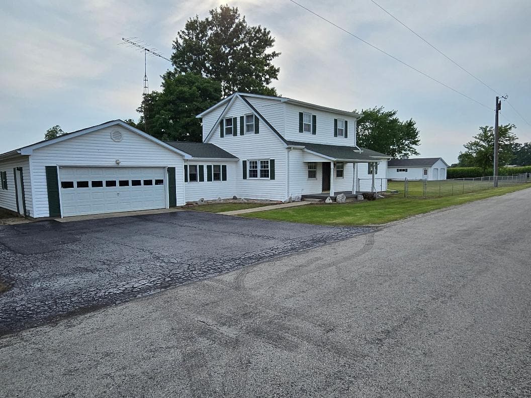 801 Jasper Coil Road — photo 1 of 52