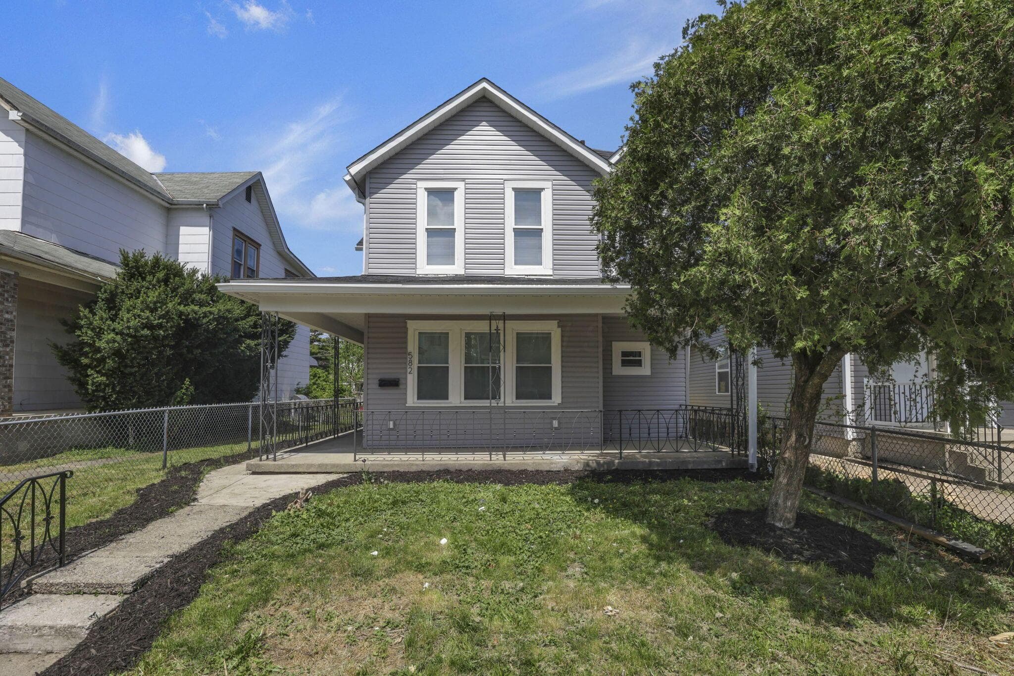 582 Siebert Street