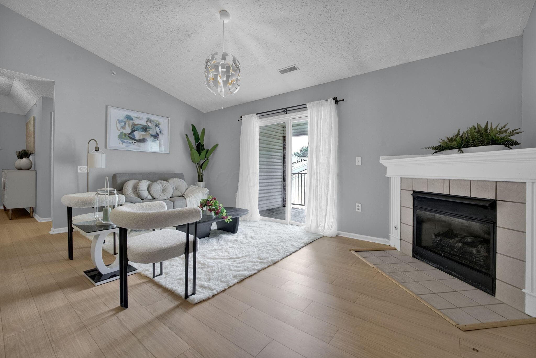 6200 Harbour Pointe — photo 1 of 27