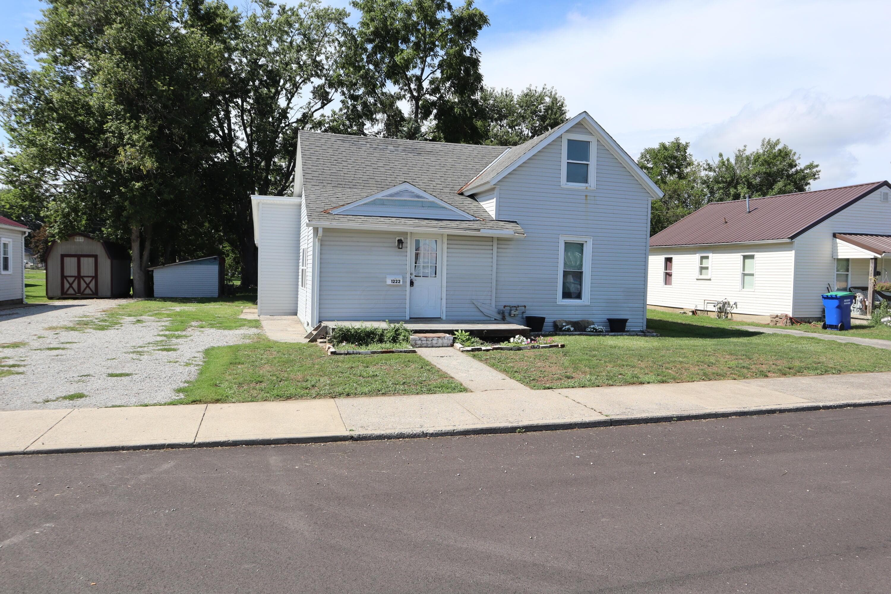 1222 Temple Street — photo 1 of 16