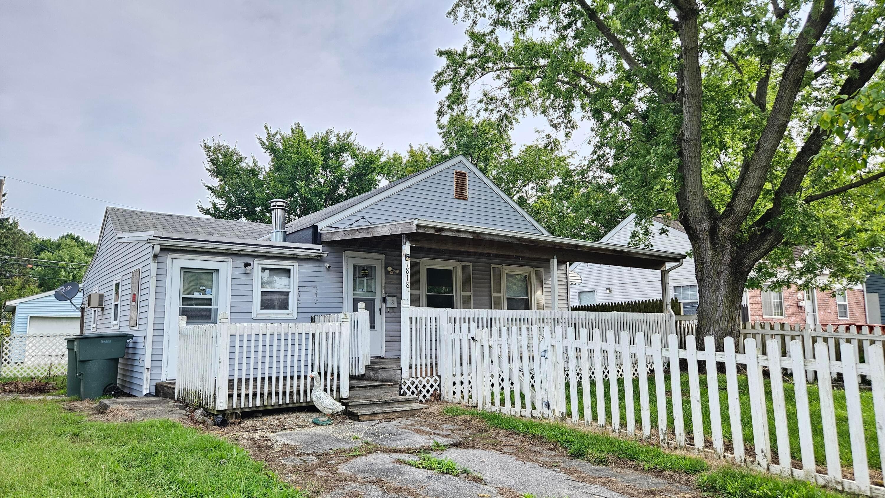 818 Weber Road