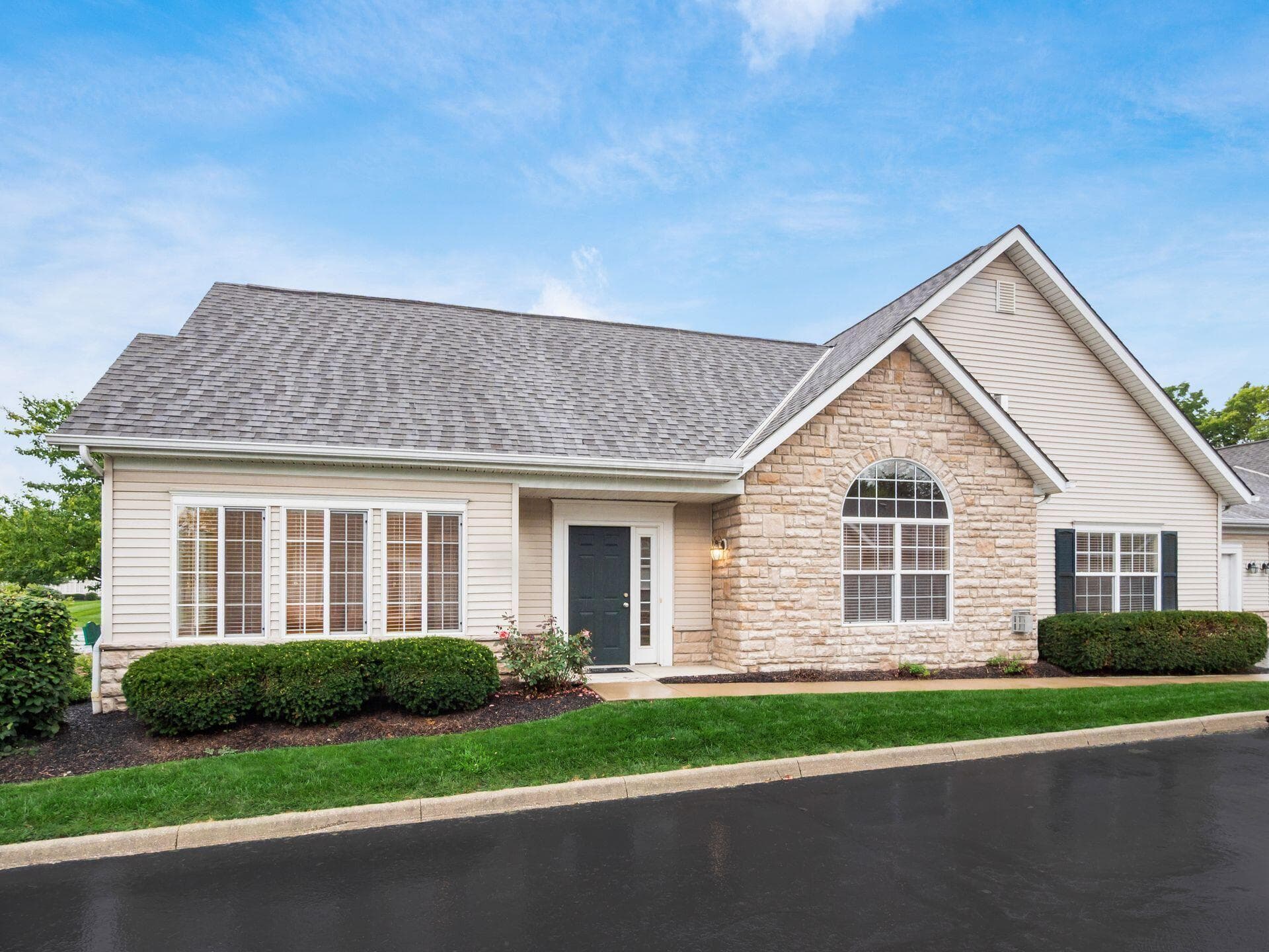 4888 Ashleigh Drive — photo 1 of 40