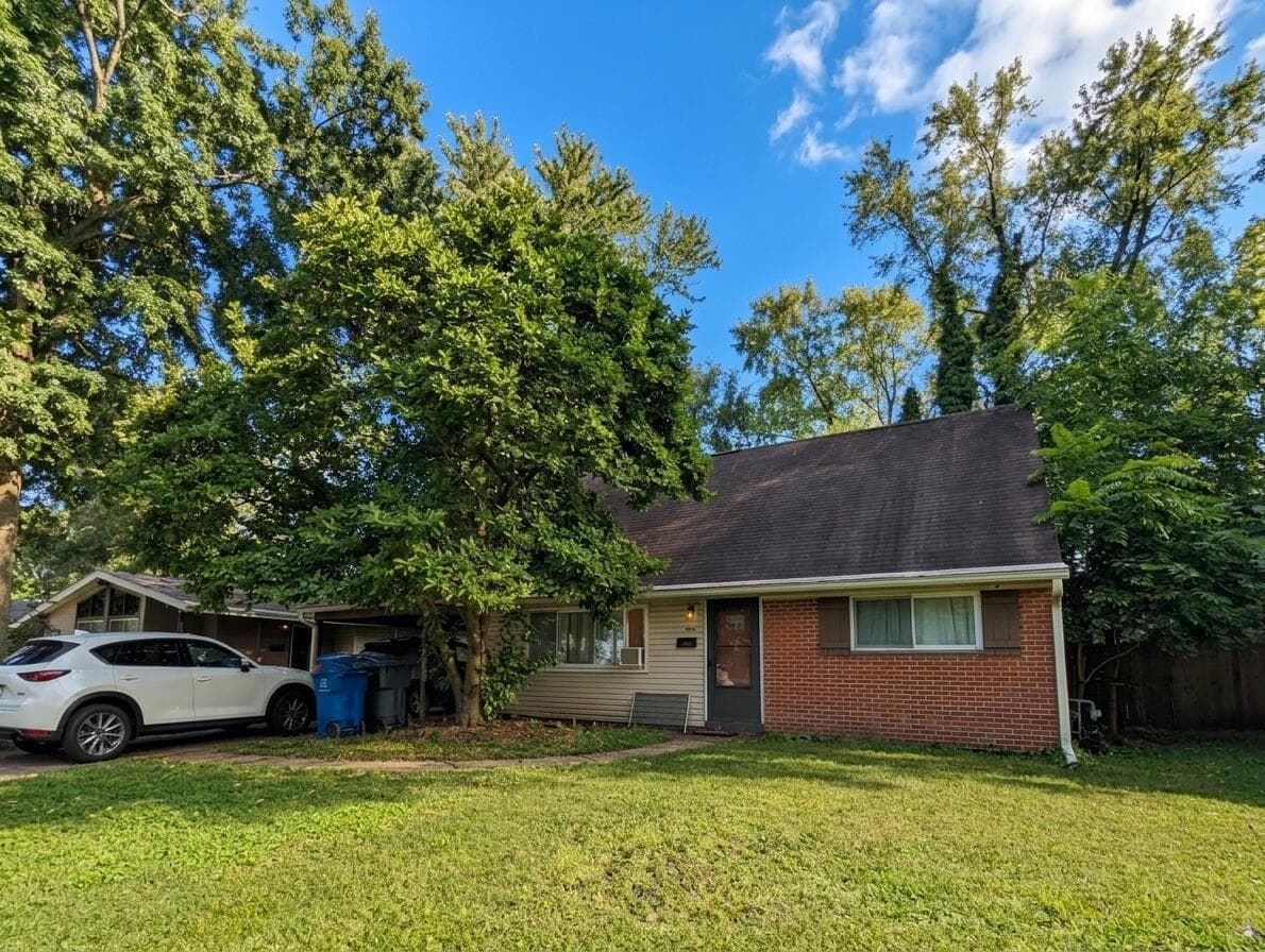 4941 Betsy Drive — photo 1 of 19