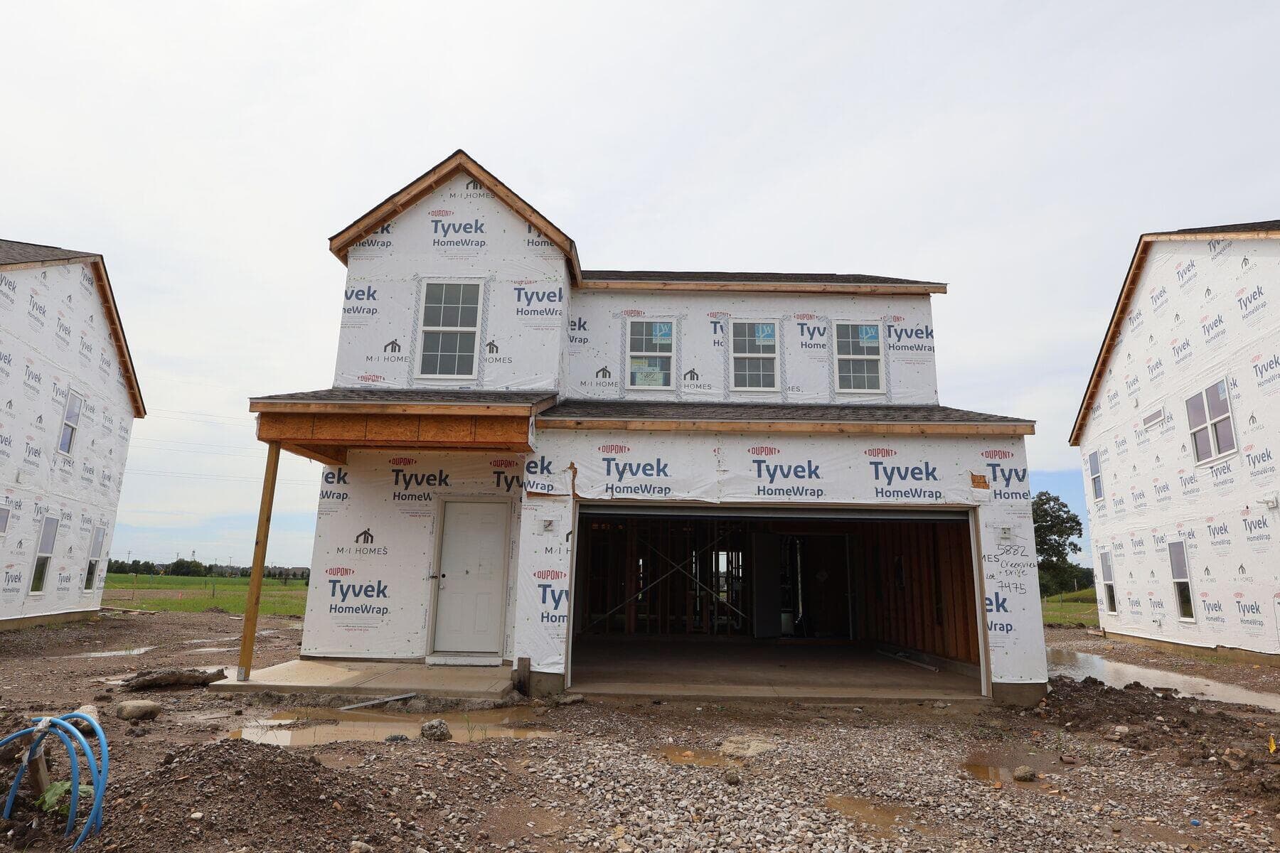 5882 Creekview Drive — photo 1 of 12