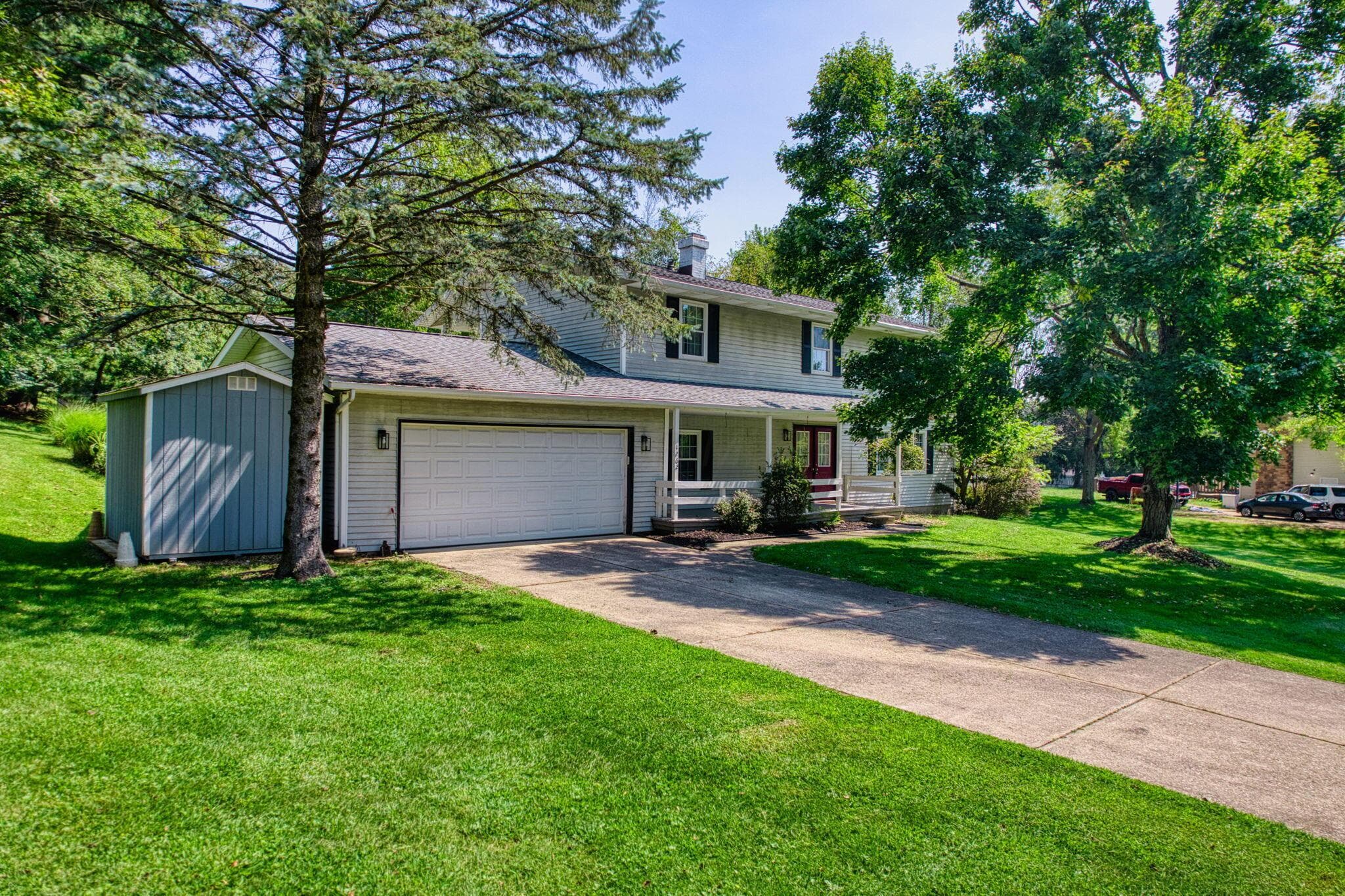 1262 Berwyn Lane — photo 1 of 61