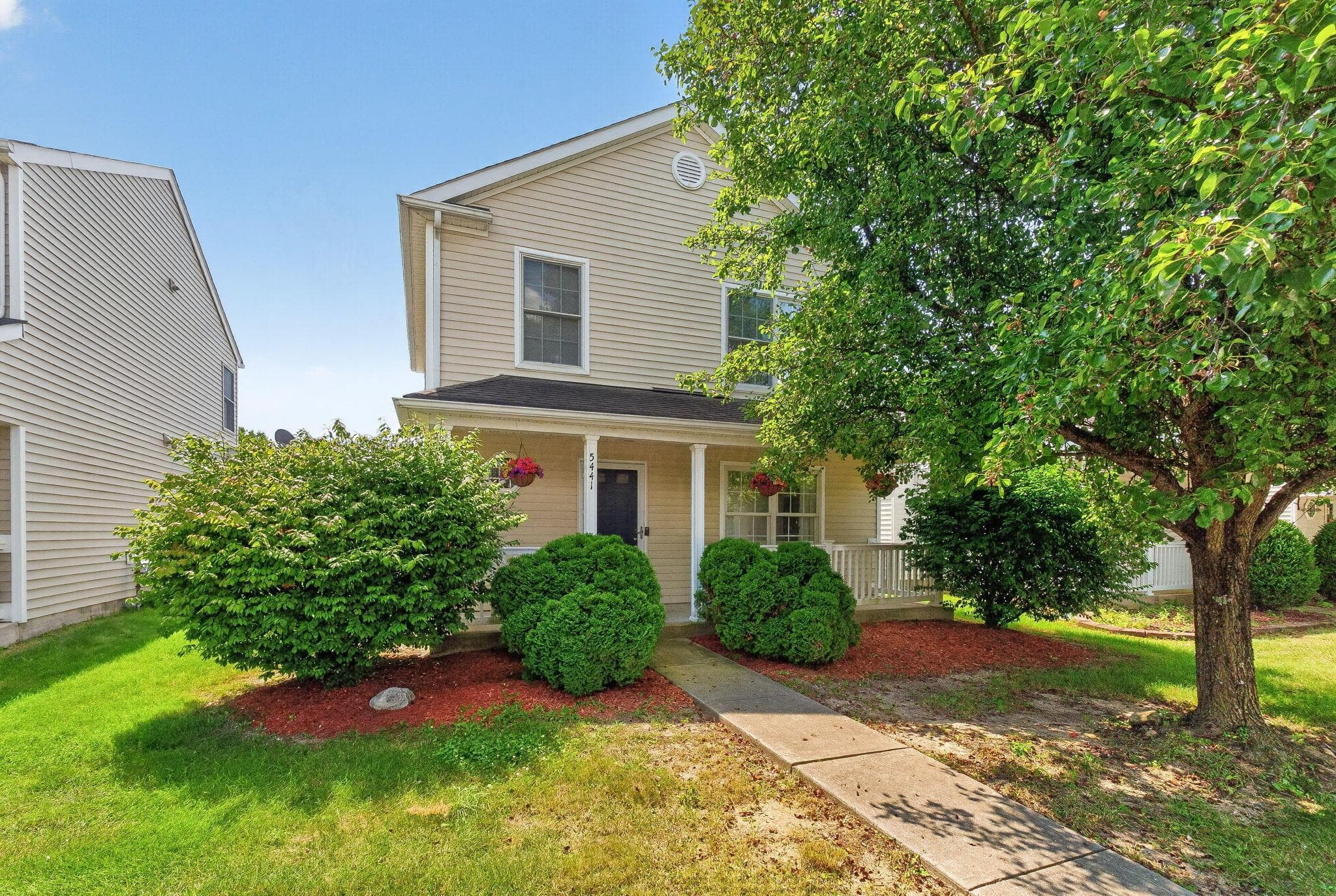5441 Poolbeg Street — photo 1 of 55