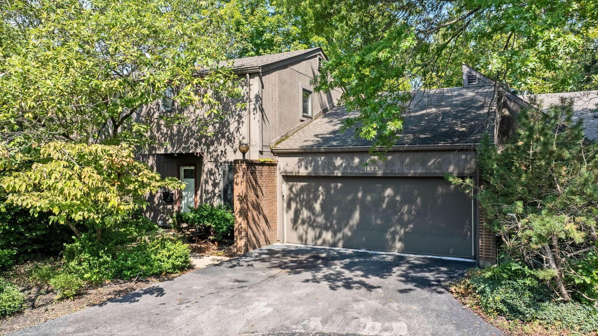 1623 Coppertree Road