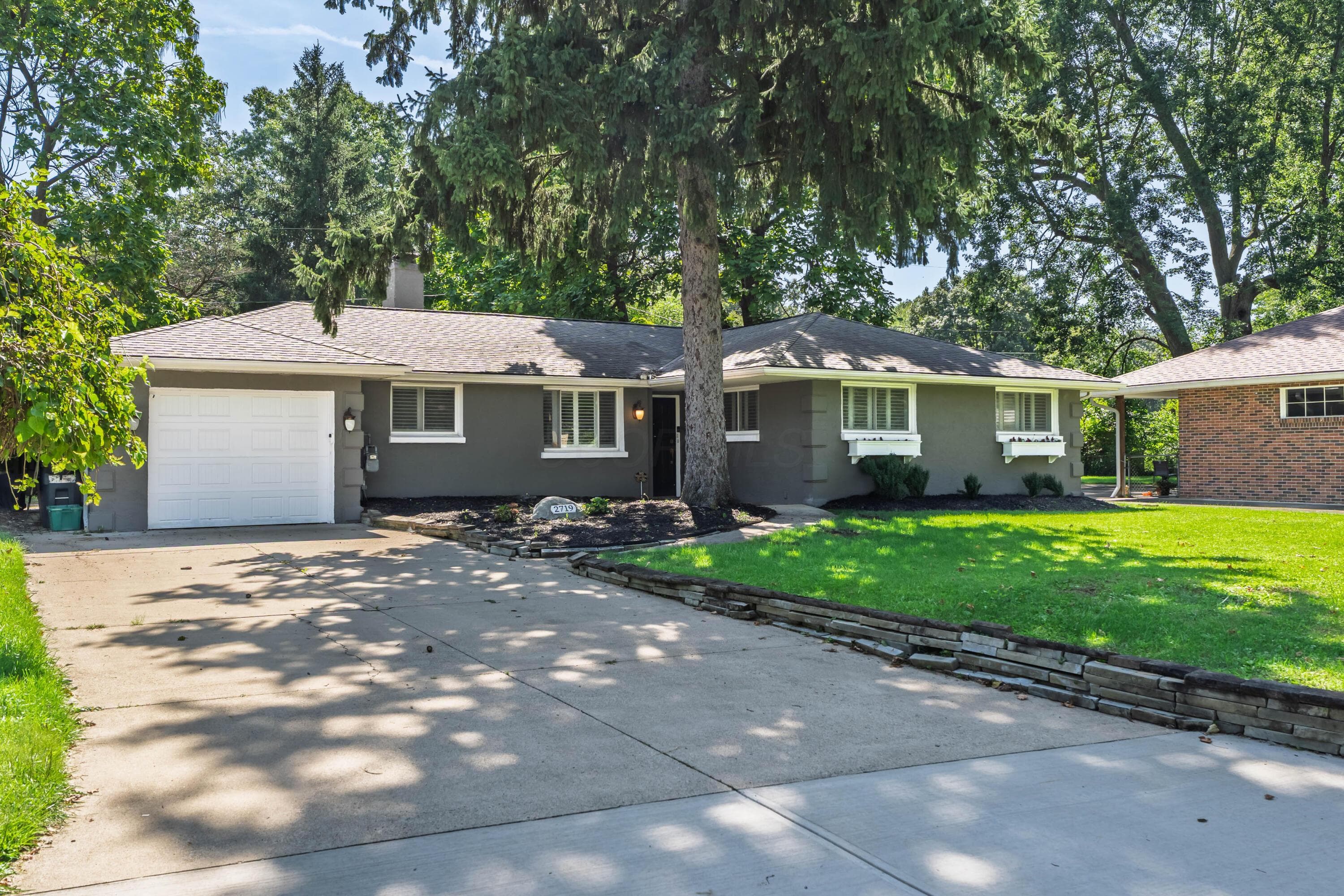 2719 Lakewood Drive