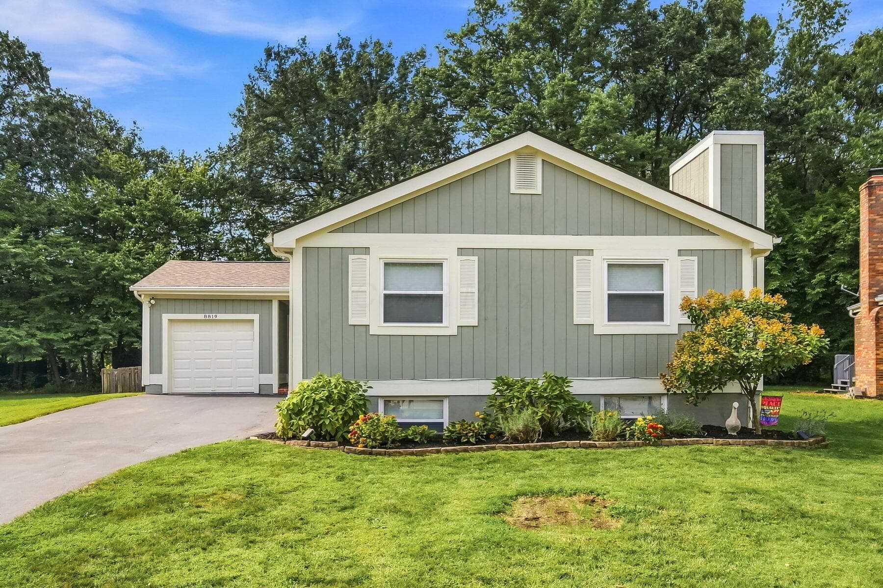8819 Greenburg Drive