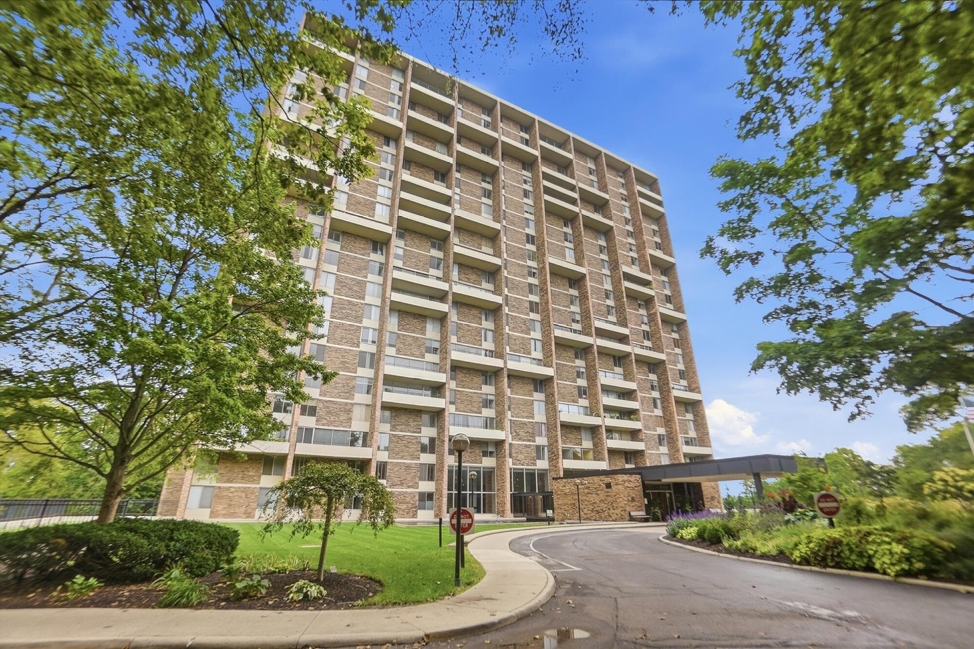 1000 Urlin Avenue