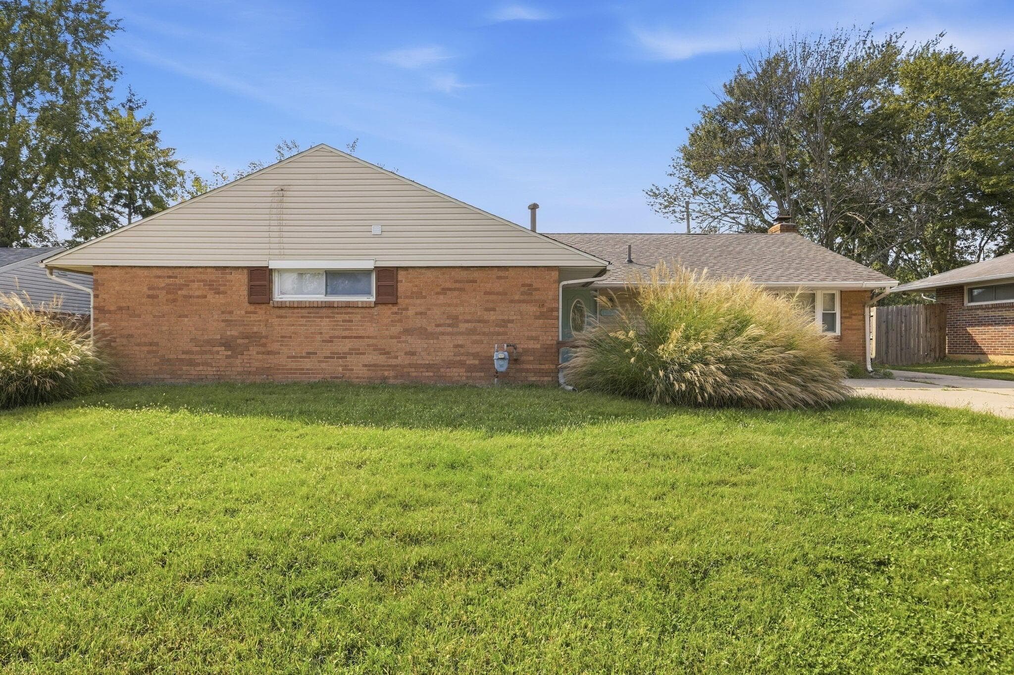 1739 Pickering Drive — photo 1 of 38