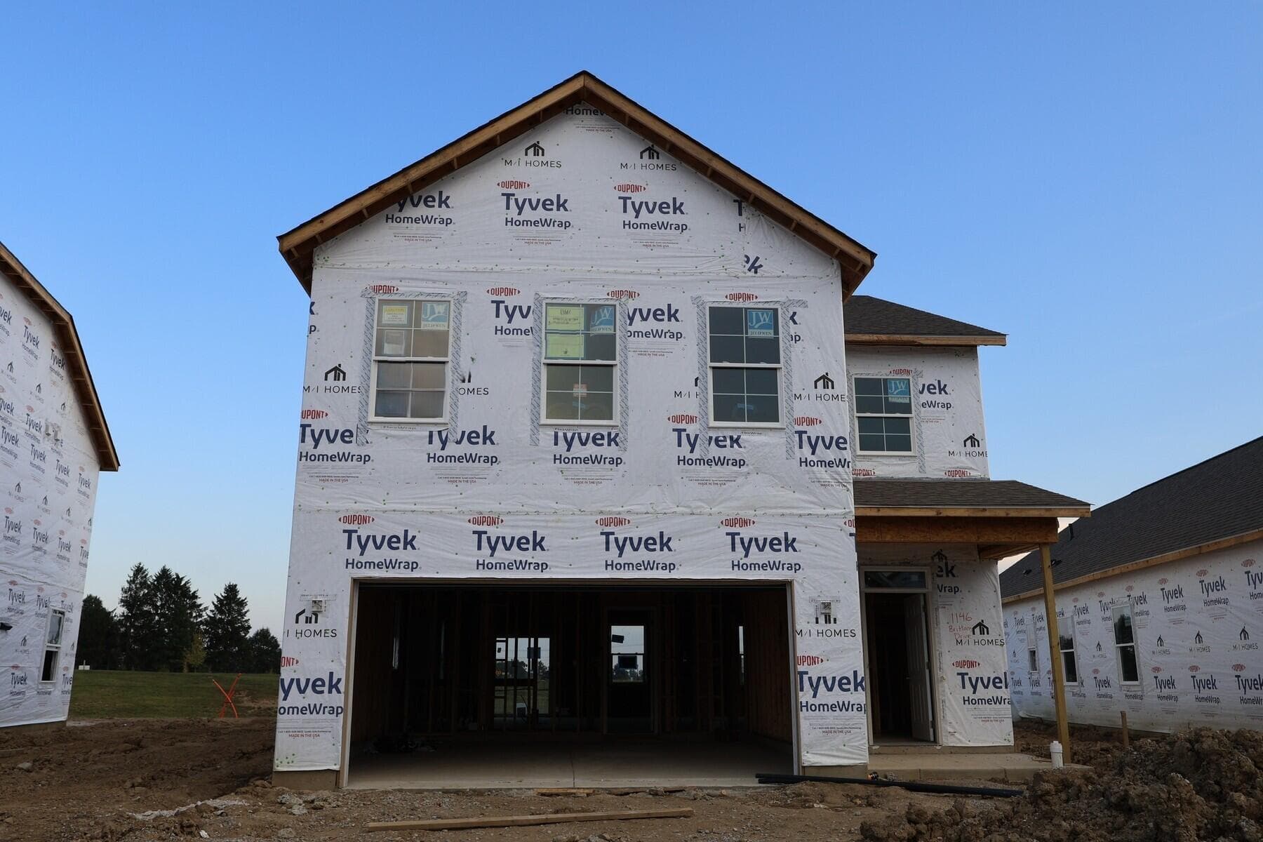 1146 Brittany Drive — photo 1 of 9