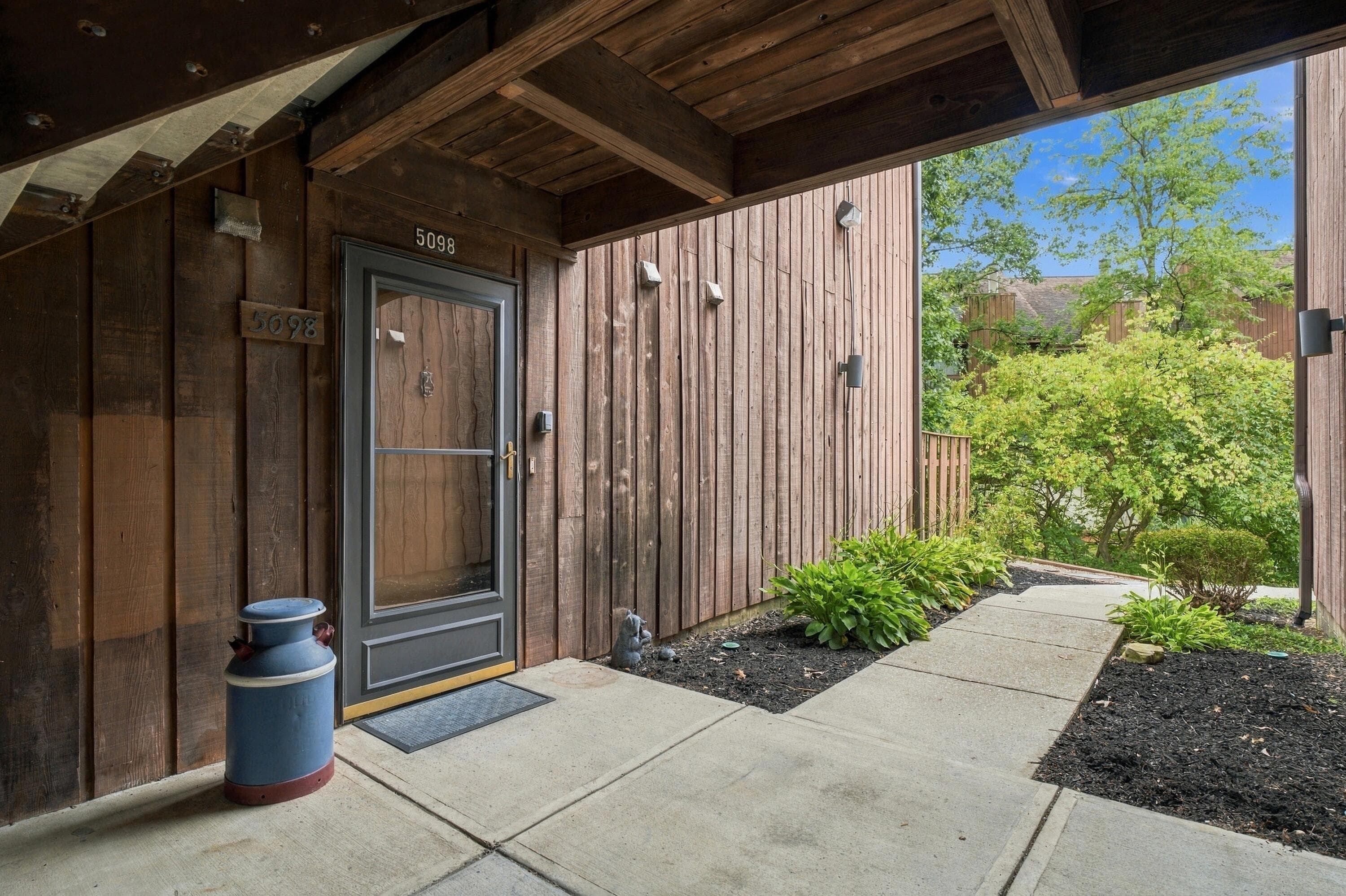 5098 Strawpocket Lane
