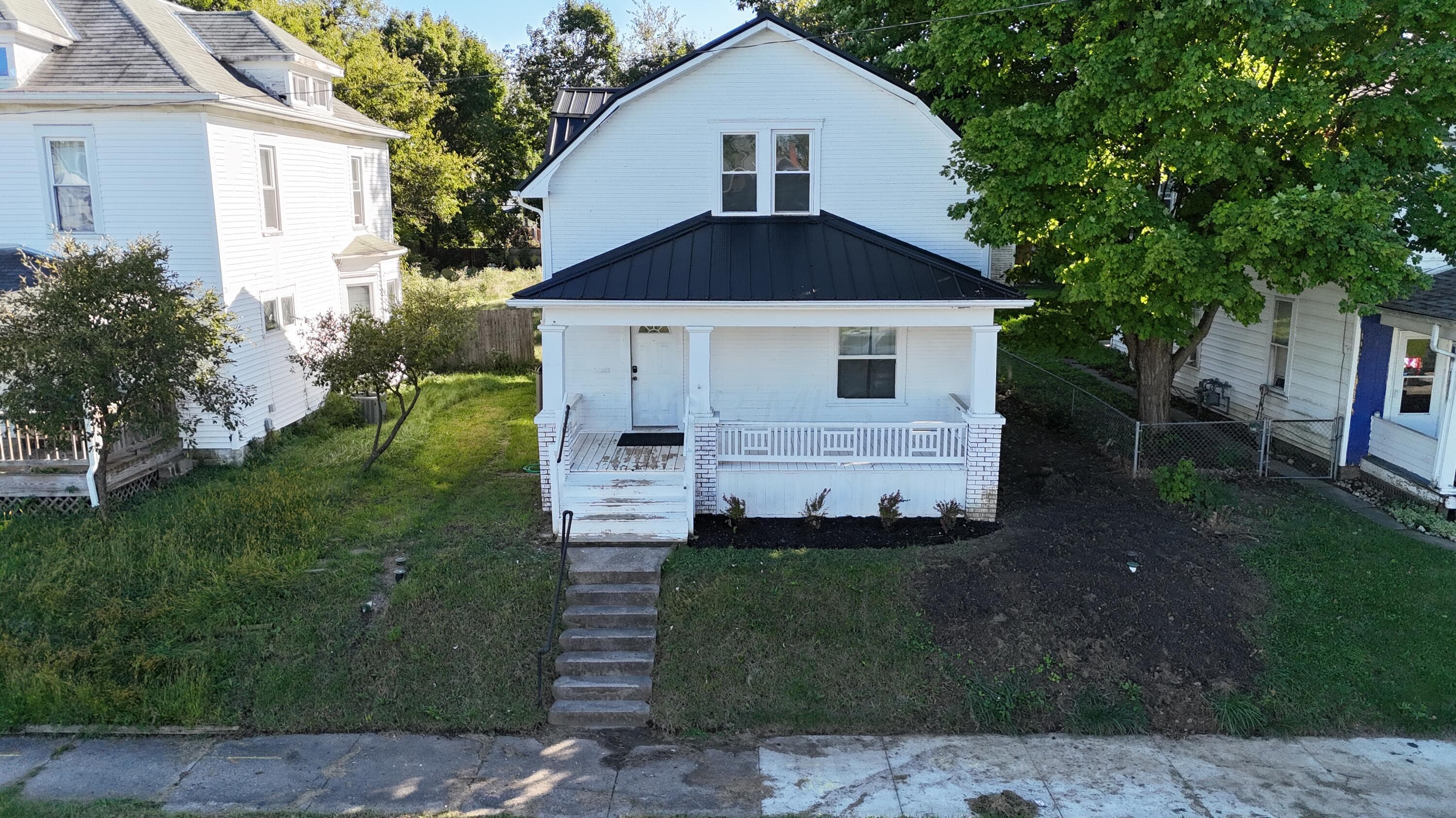 1585 Mound Street