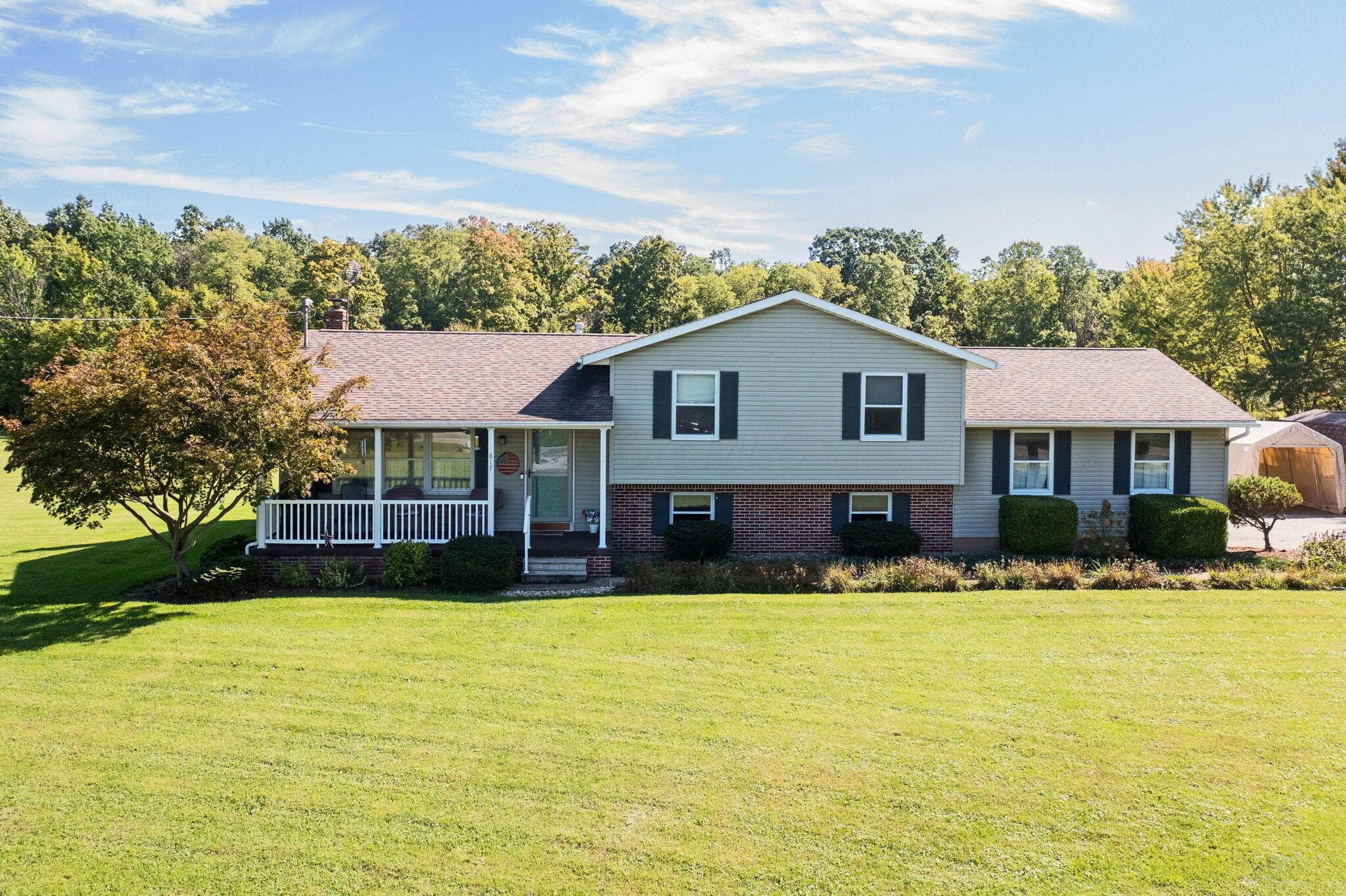 817 Township Rd 851 — photo 1 of 52