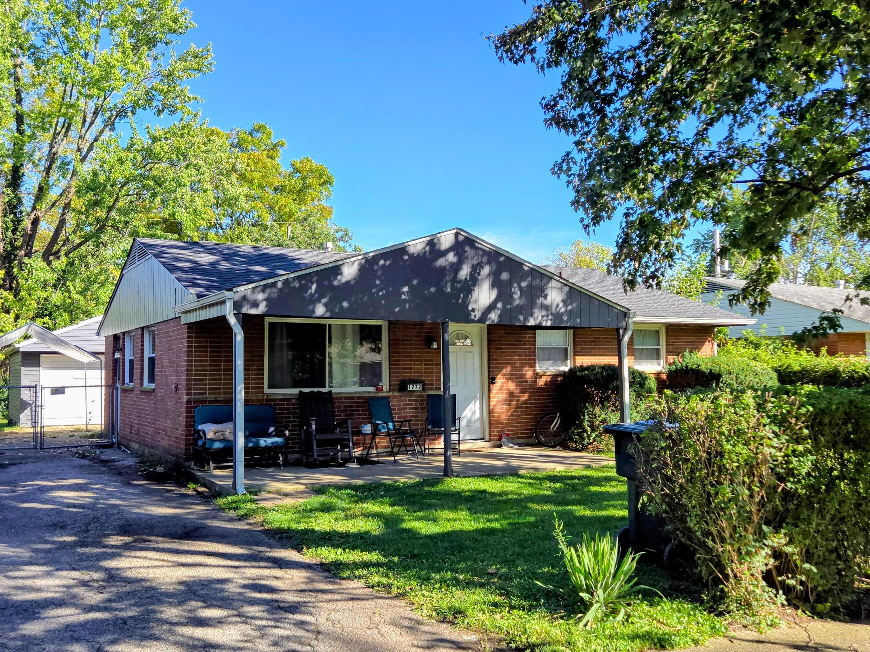 1272 Carolwood Avenue — photo 1 of 3