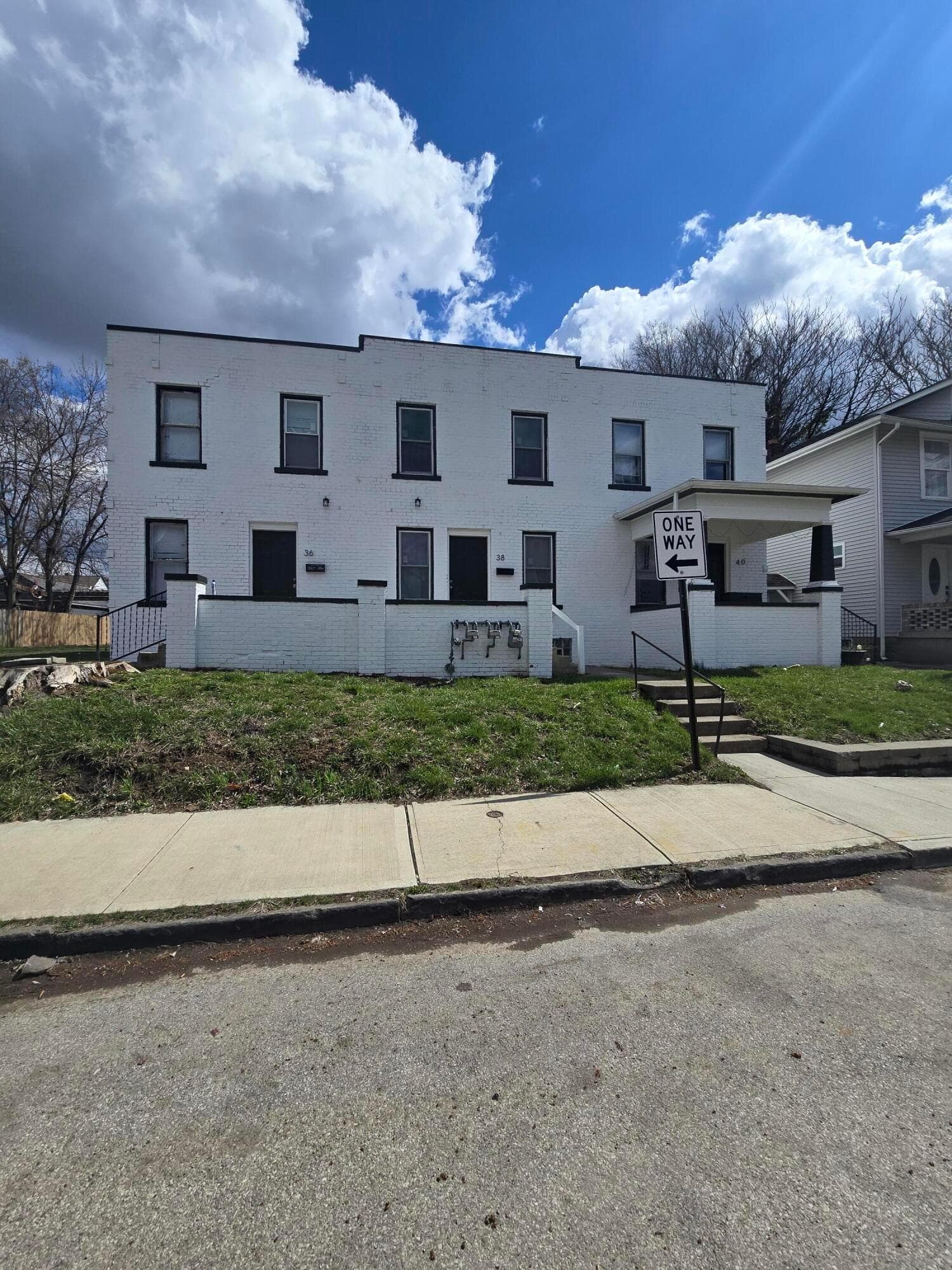 36-40 Oakley Avenue