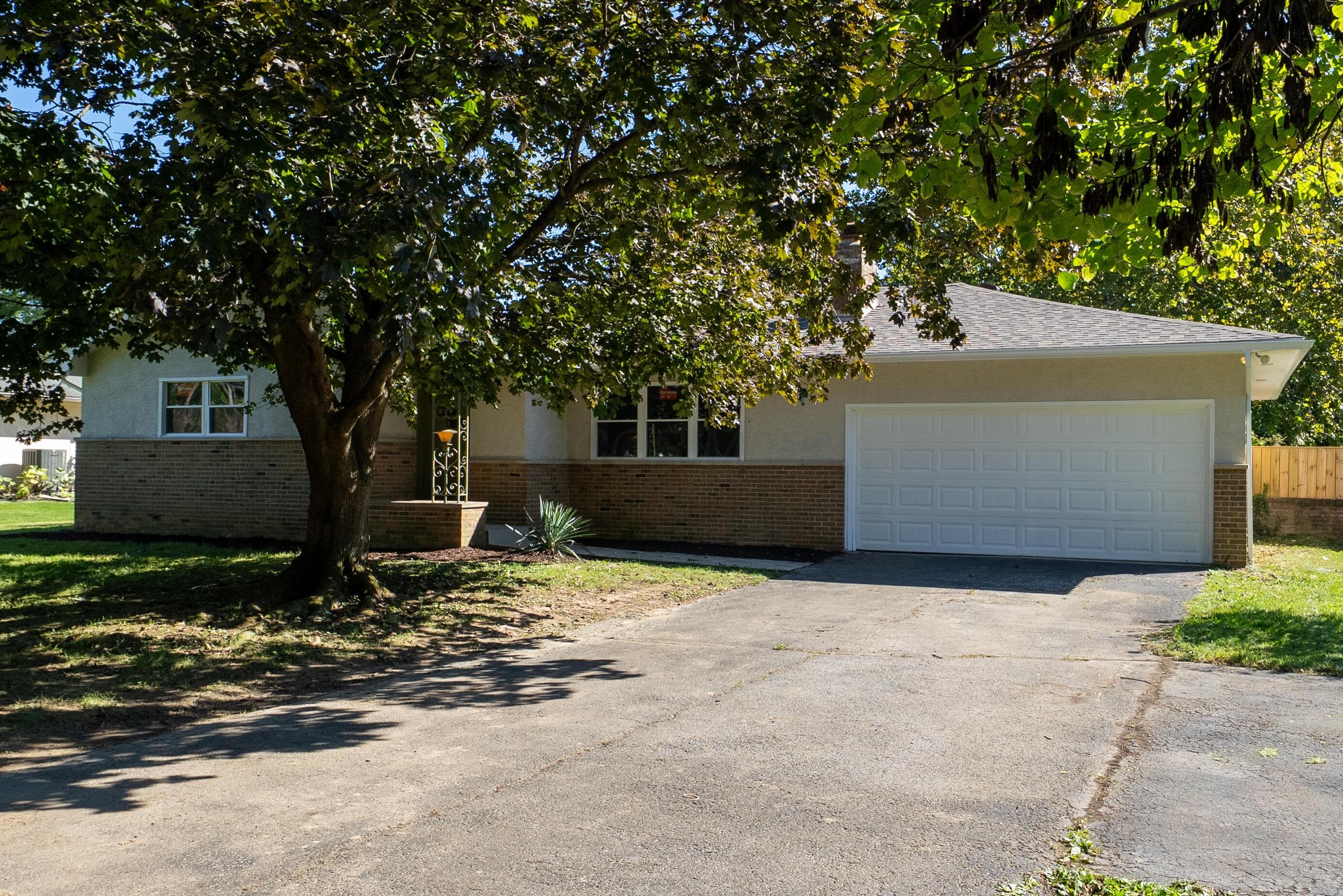 1000 McNaughten Road