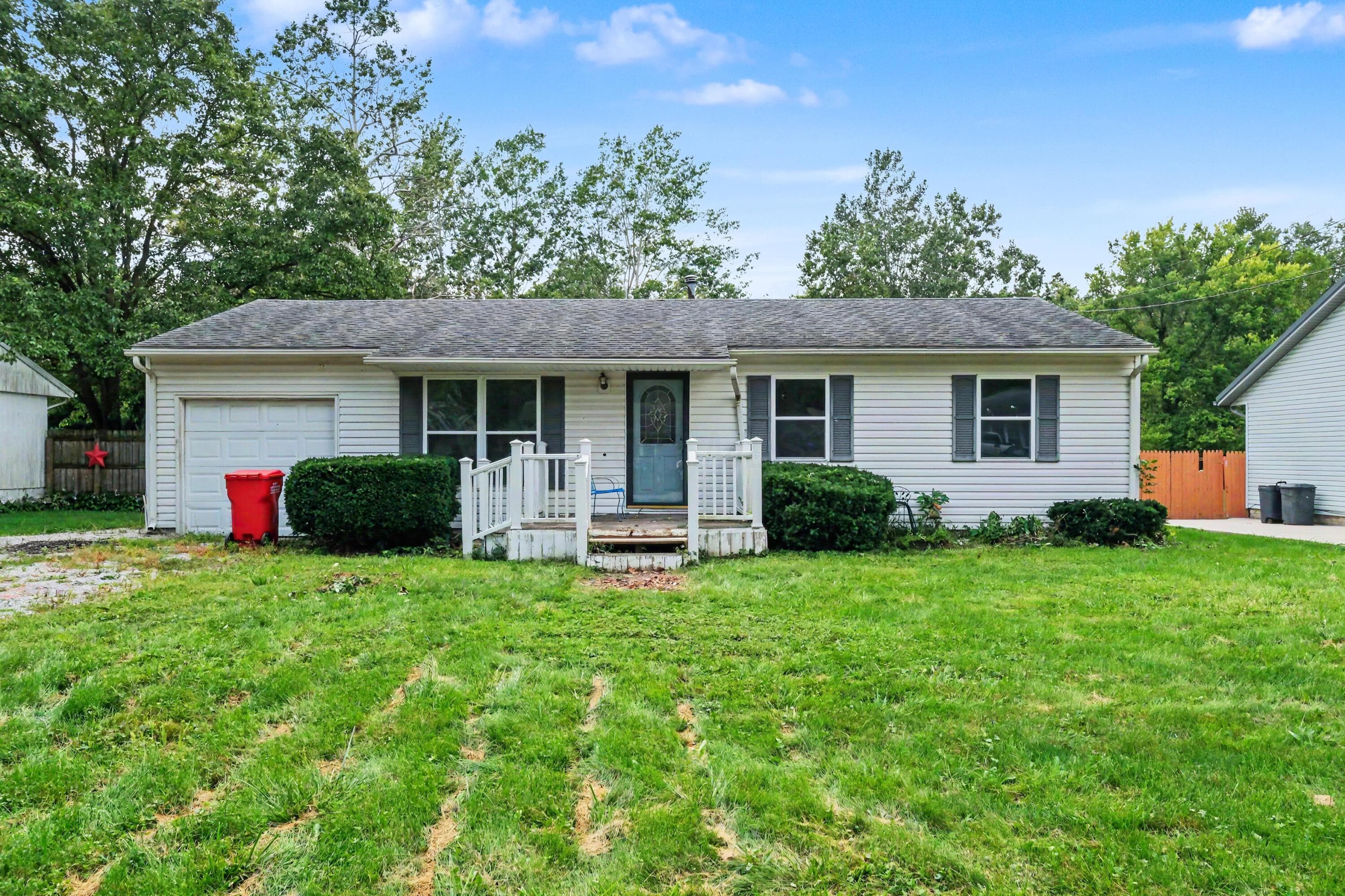 2437 Mercer Drive