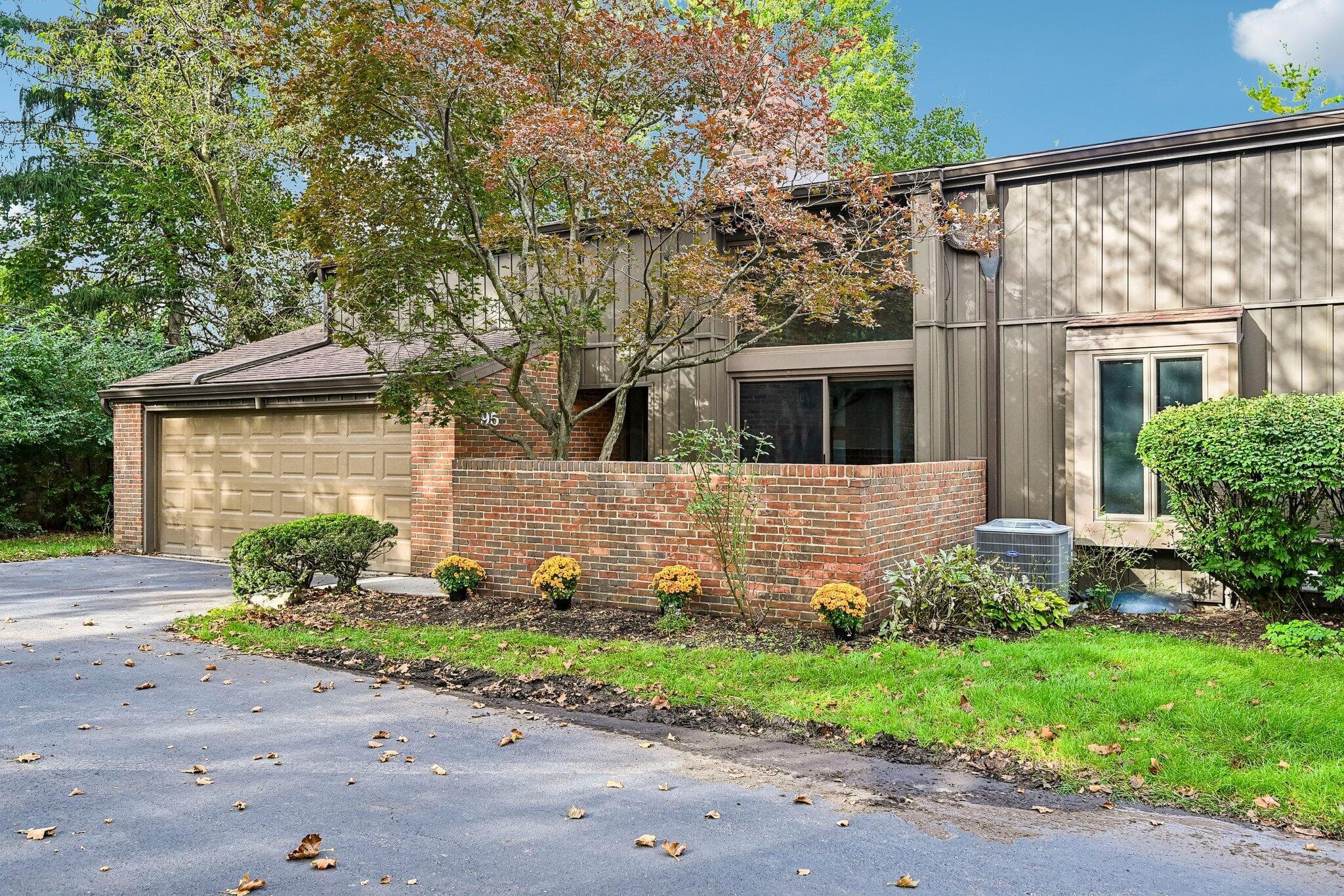 95 Glen Drive