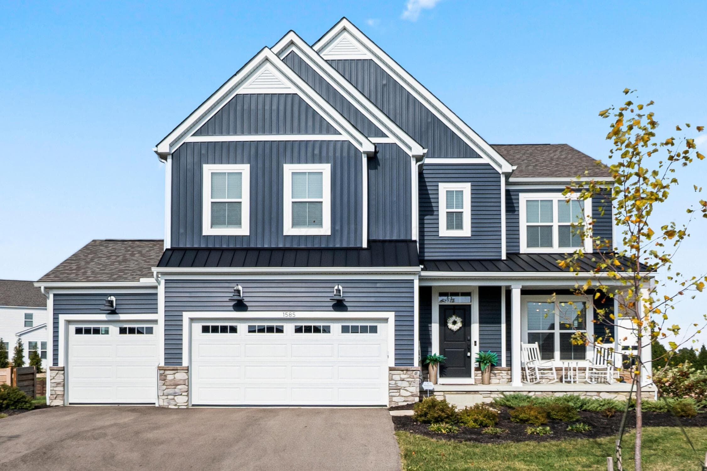 1585 Cromwill Loop