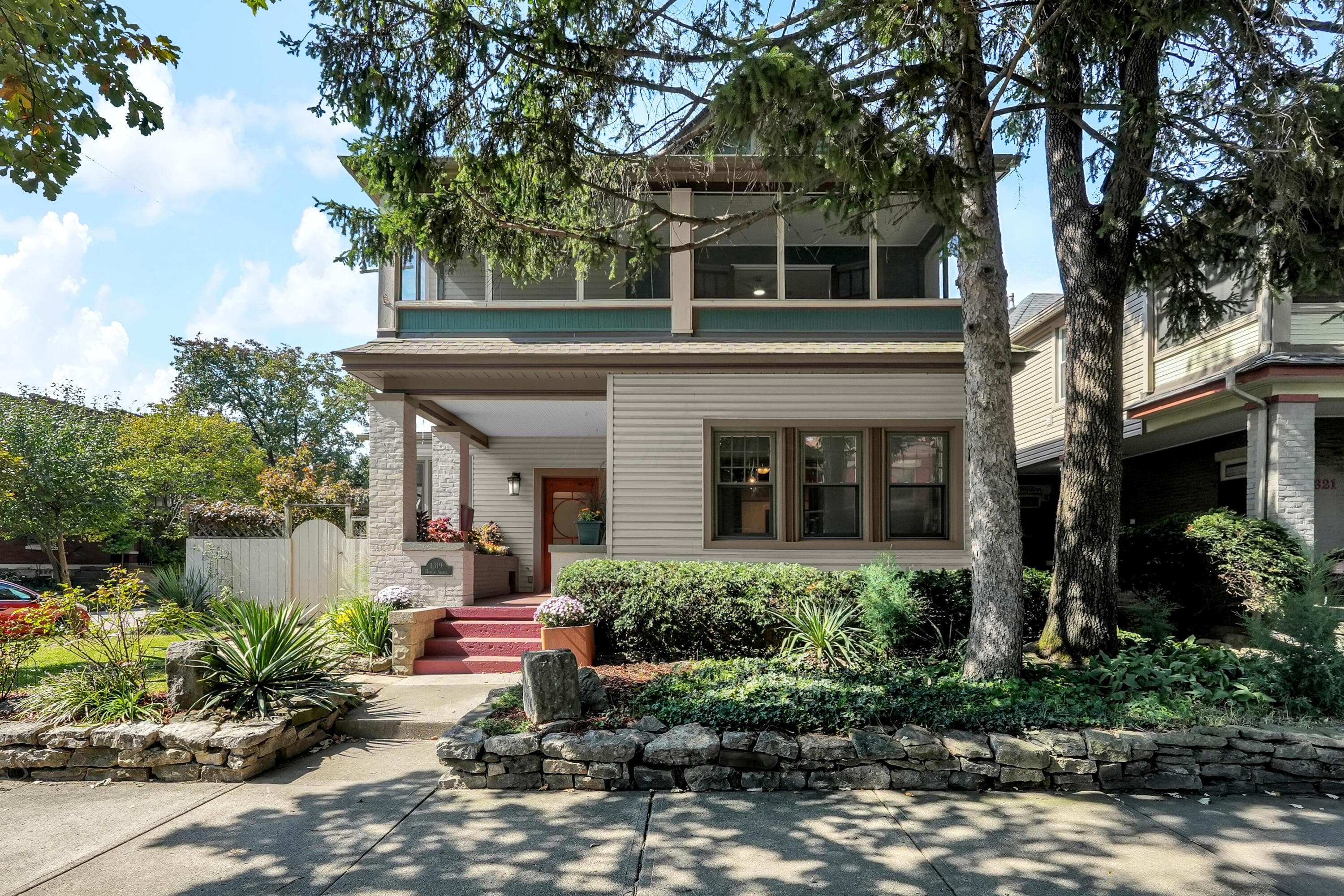 1319 Hunter Avenue