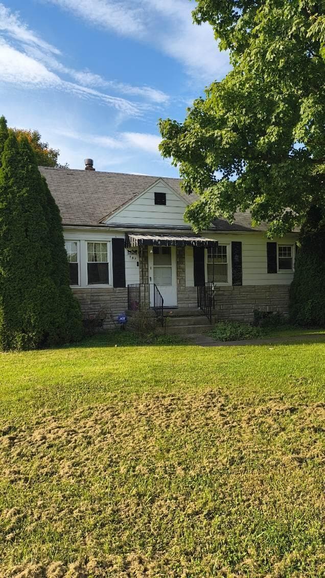 751 Prairie Avenue