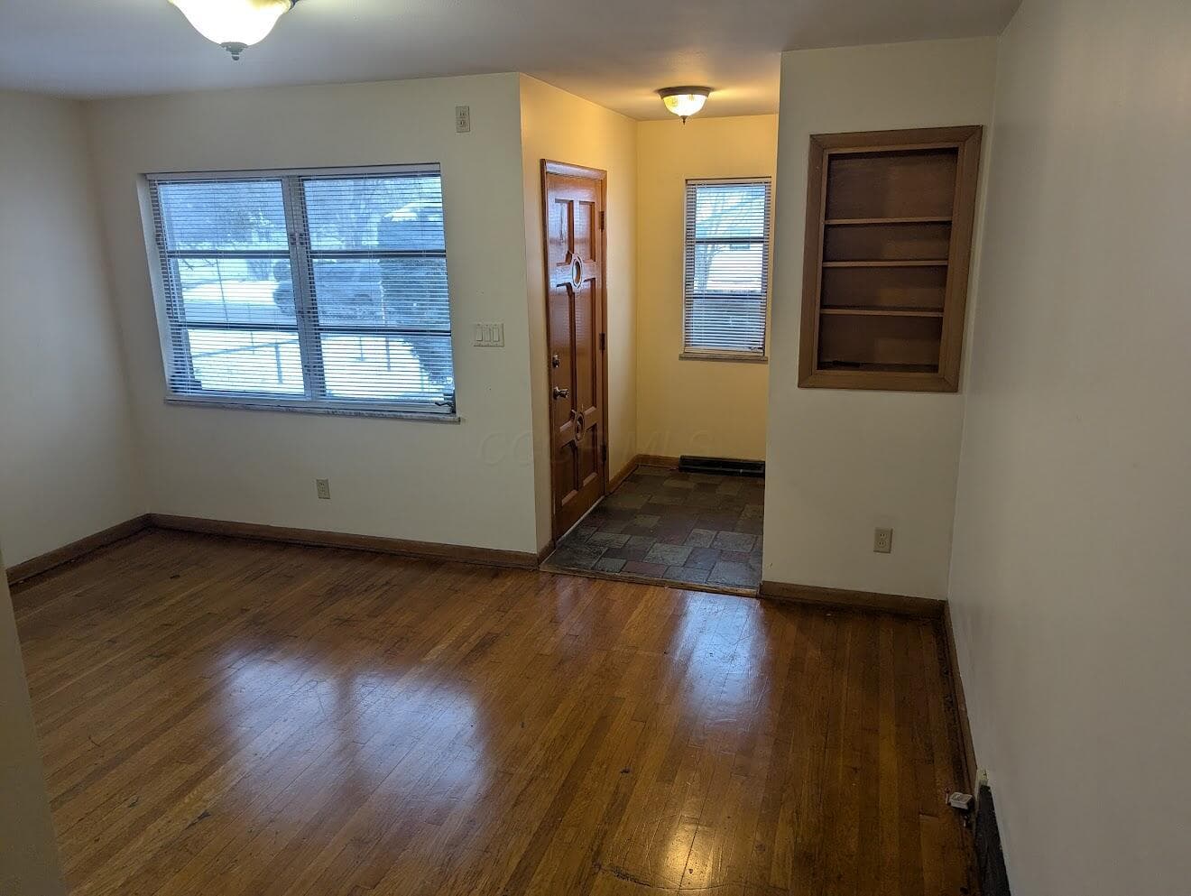 781-783 Hampton Road — photo 1 of 7