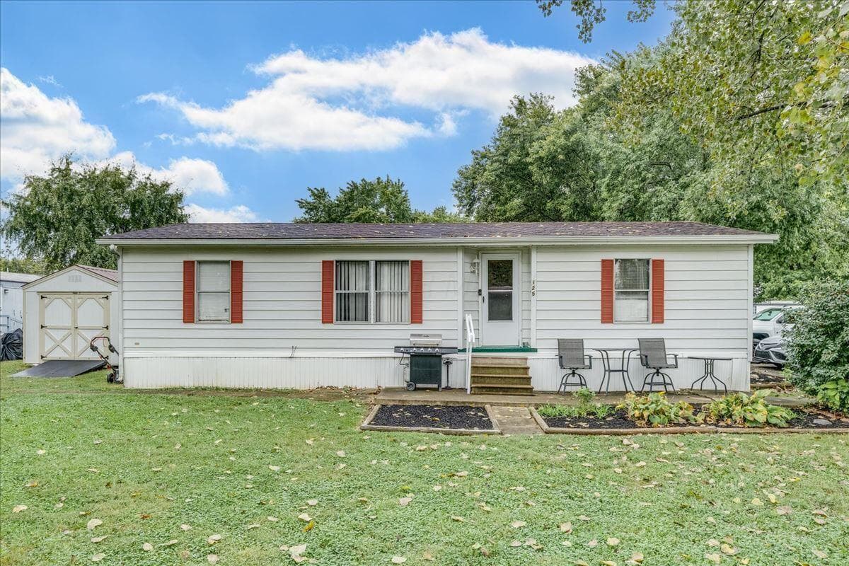 125 Woodfield Place — photo 1 of 29