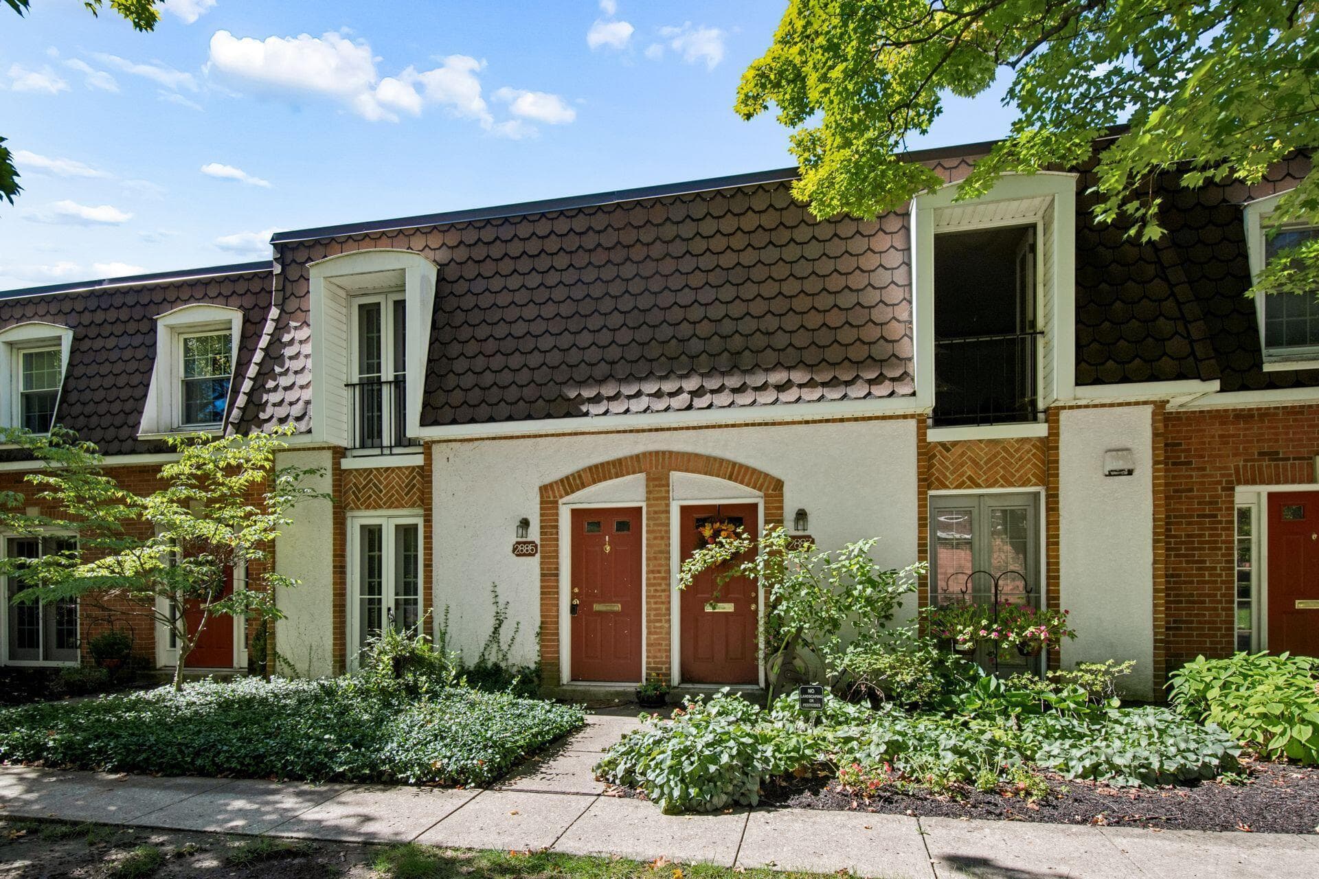 2885 Chateau Circle