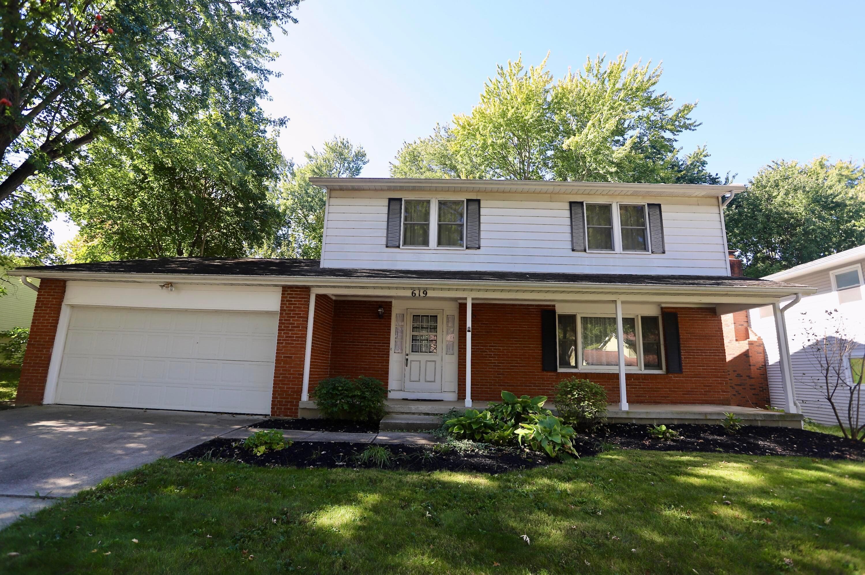 619 Heritage Boulevard — photo 1 of 93