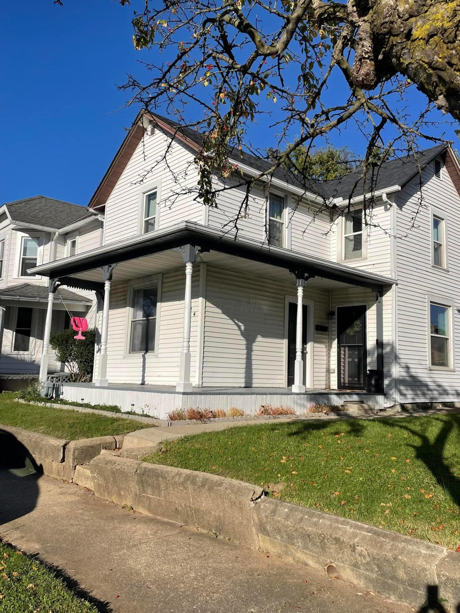 524 Garfield Avenue — photo 1 of 33