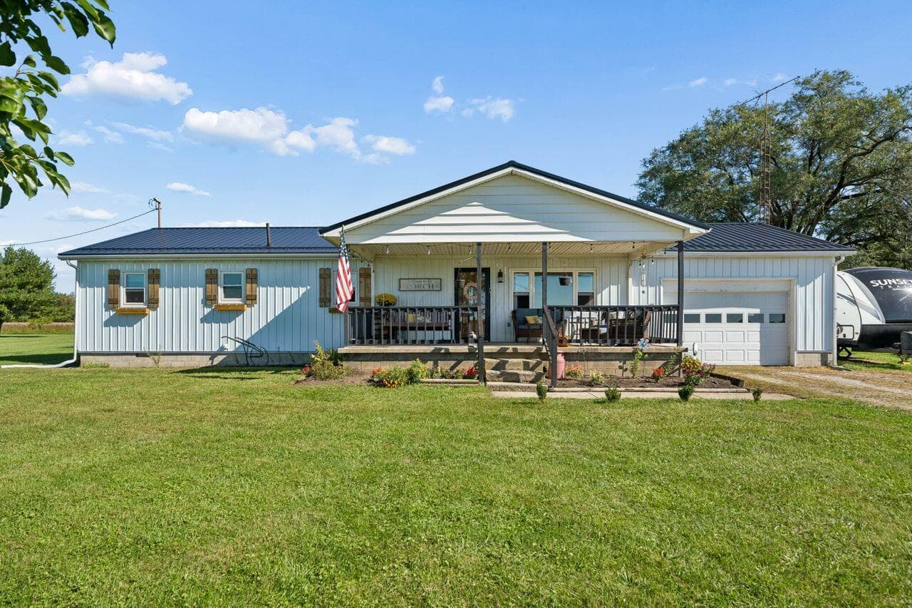 11862 Yankeetown Pike — photo 1 of 44
