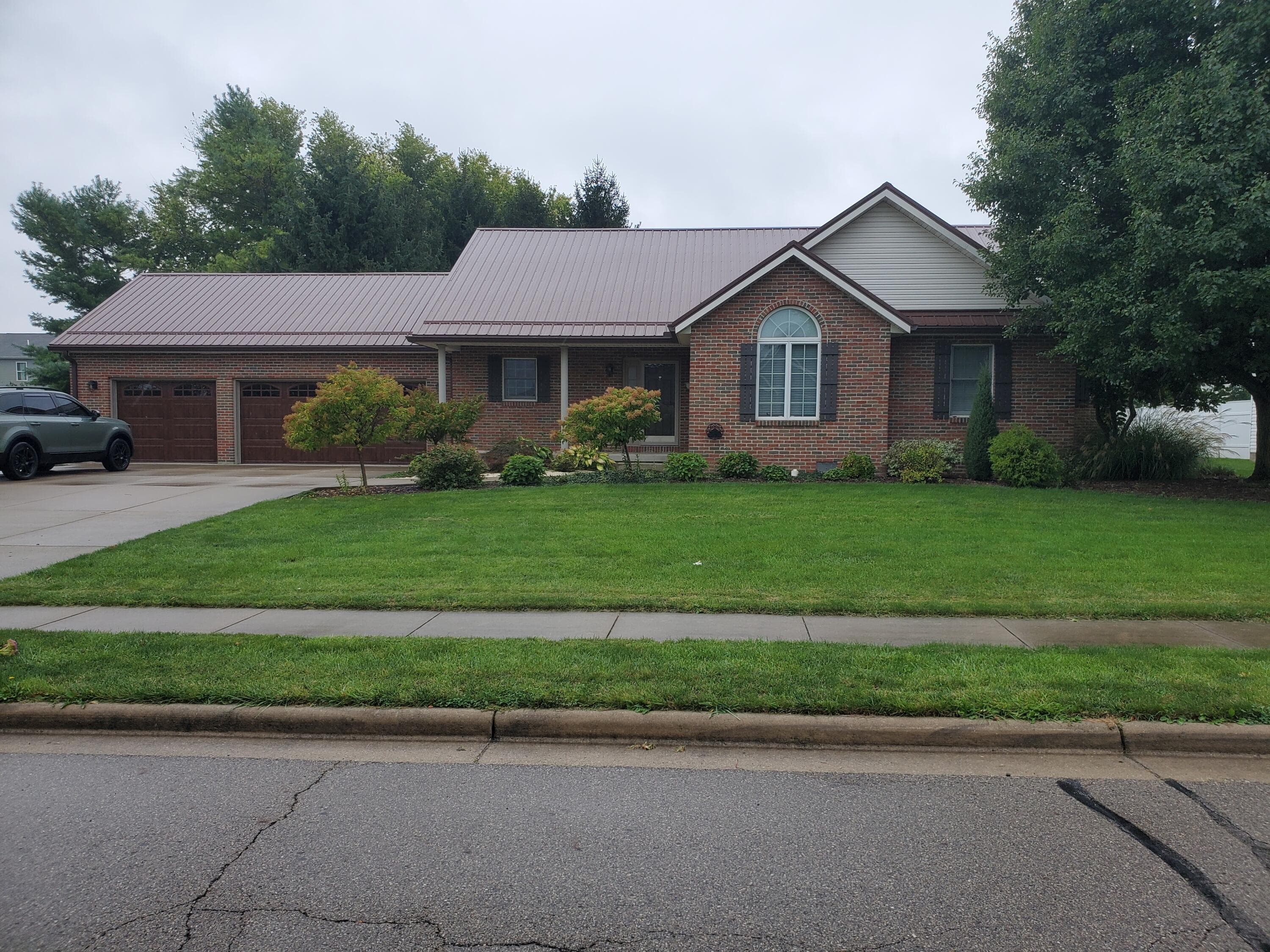 1201 Farmington Lane