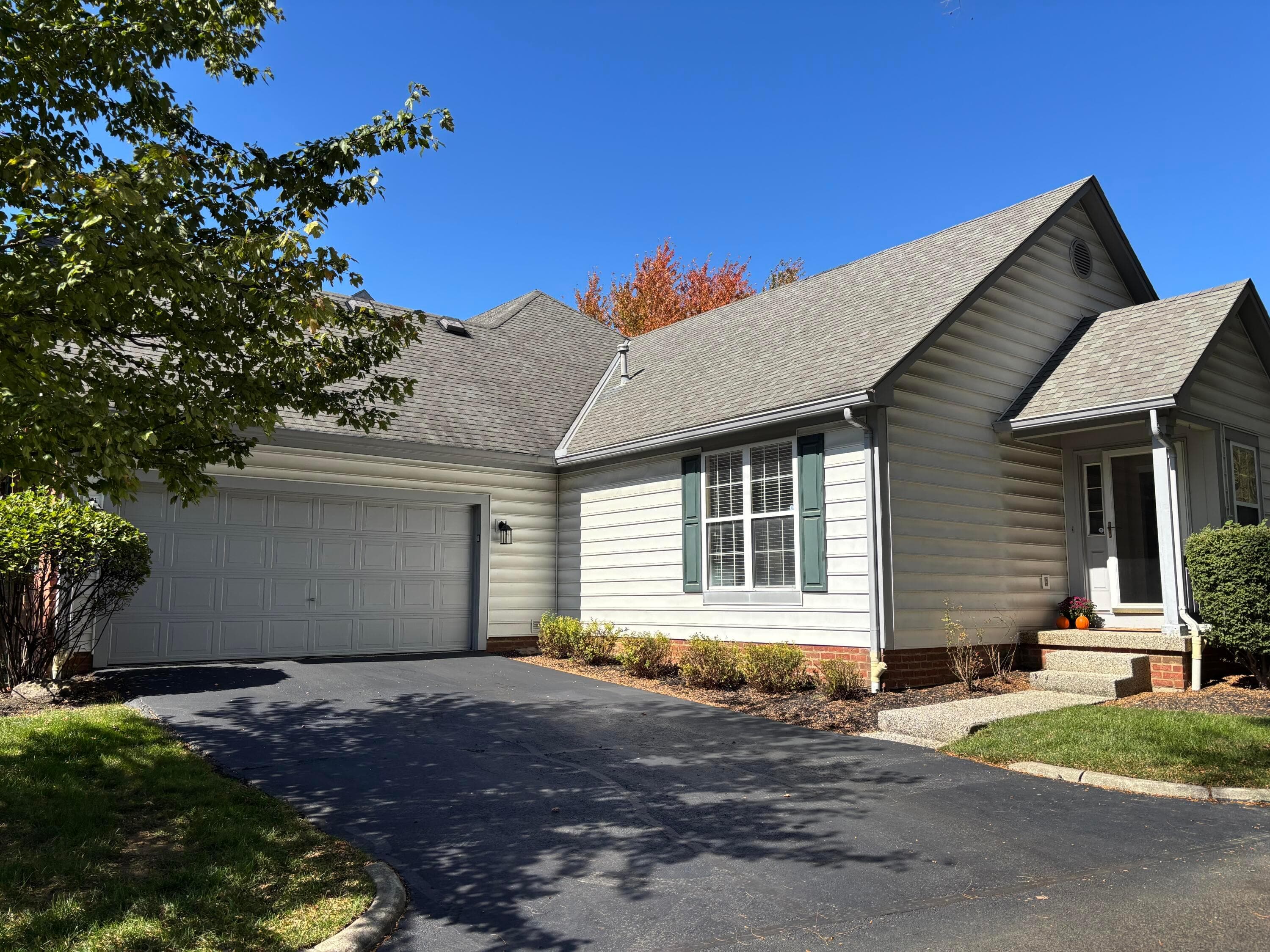 6427 Upper Lake Circle — photo 1 of 7